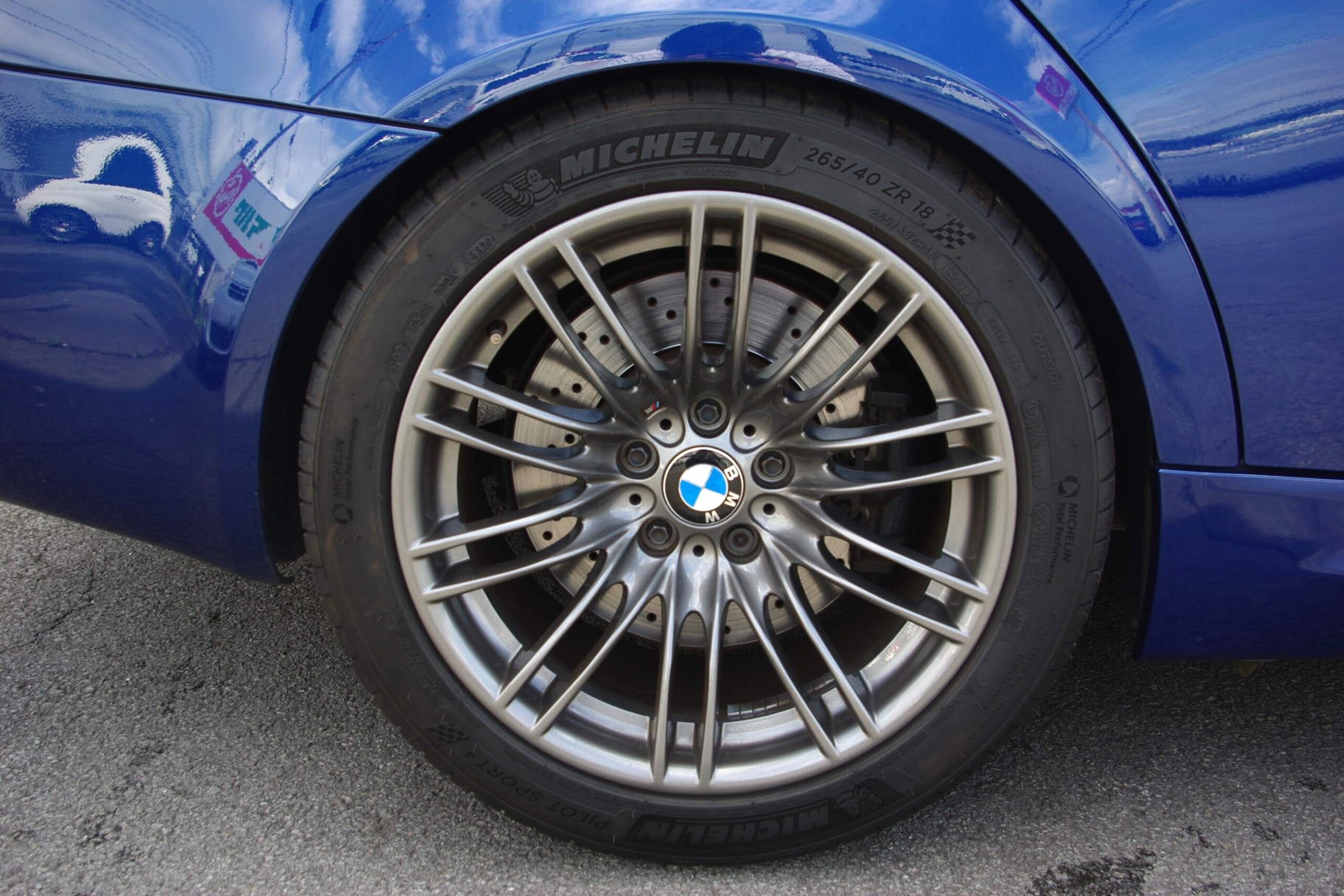 2009 BMW M3 Sedan — Photo 17 / 20
