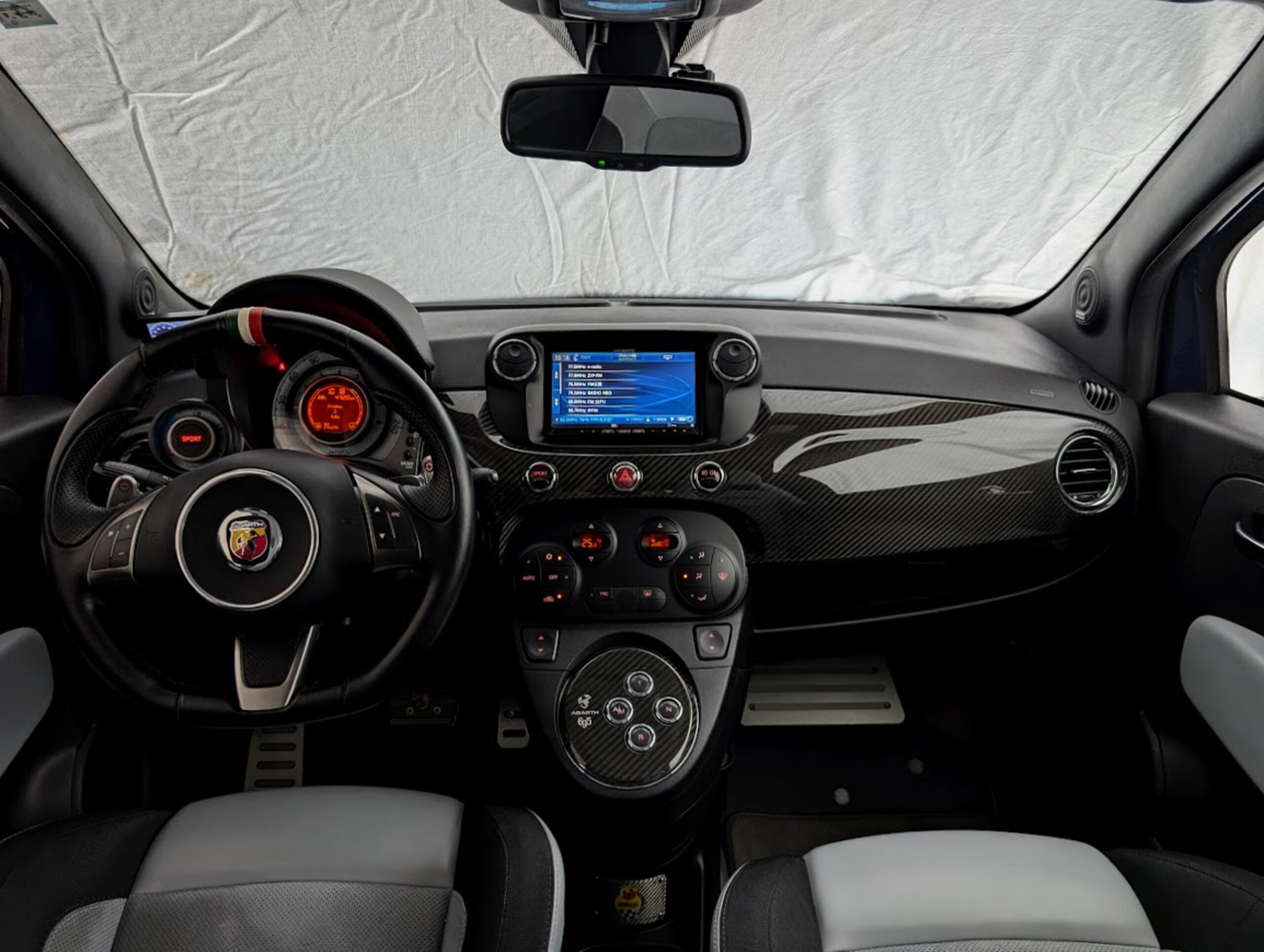 2011 Abarth 695 Tributo Ferrari — Photo 16 / 35