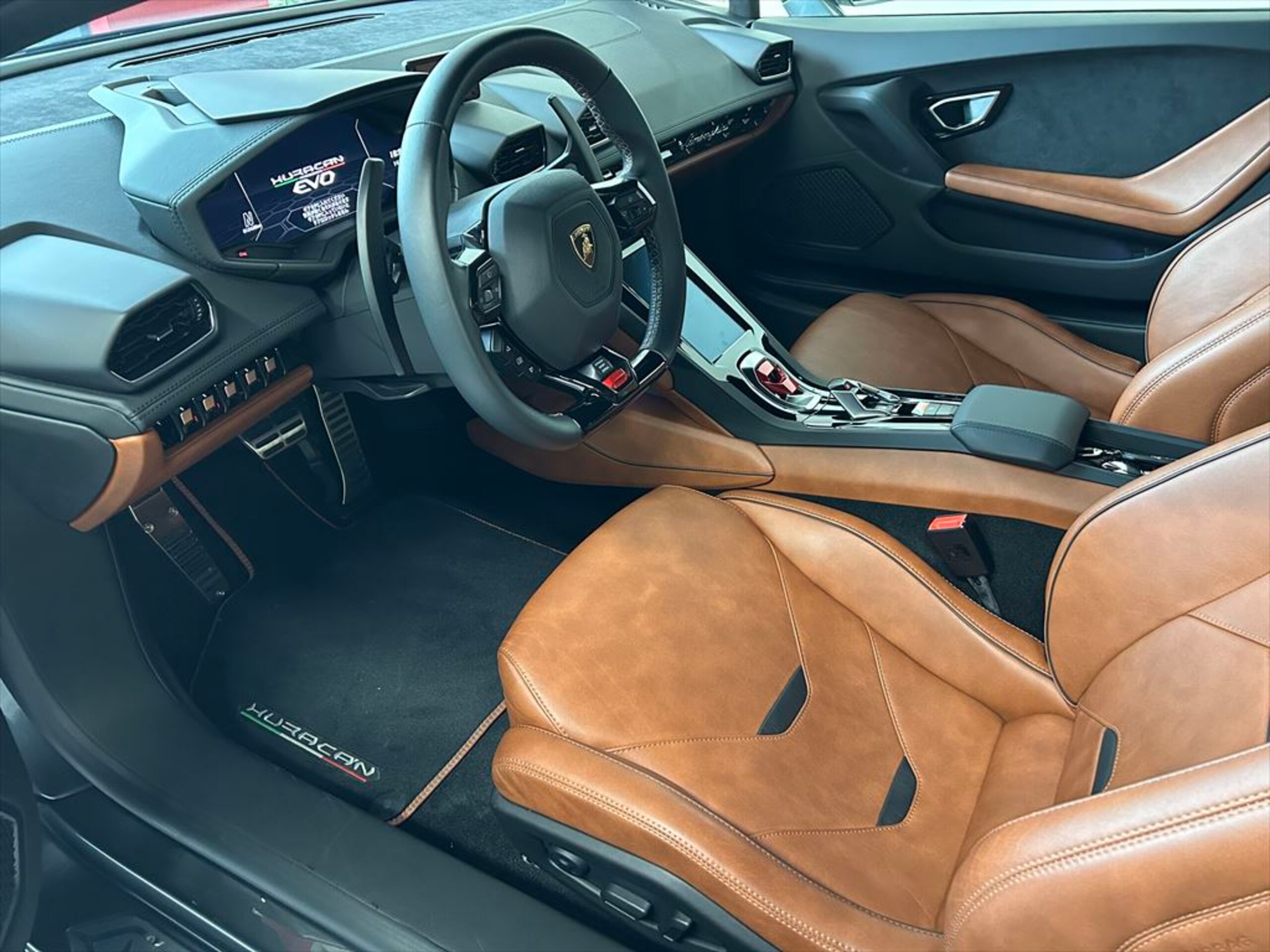 2020 Lamborghini Huracán EVO — Photo 12 / 22