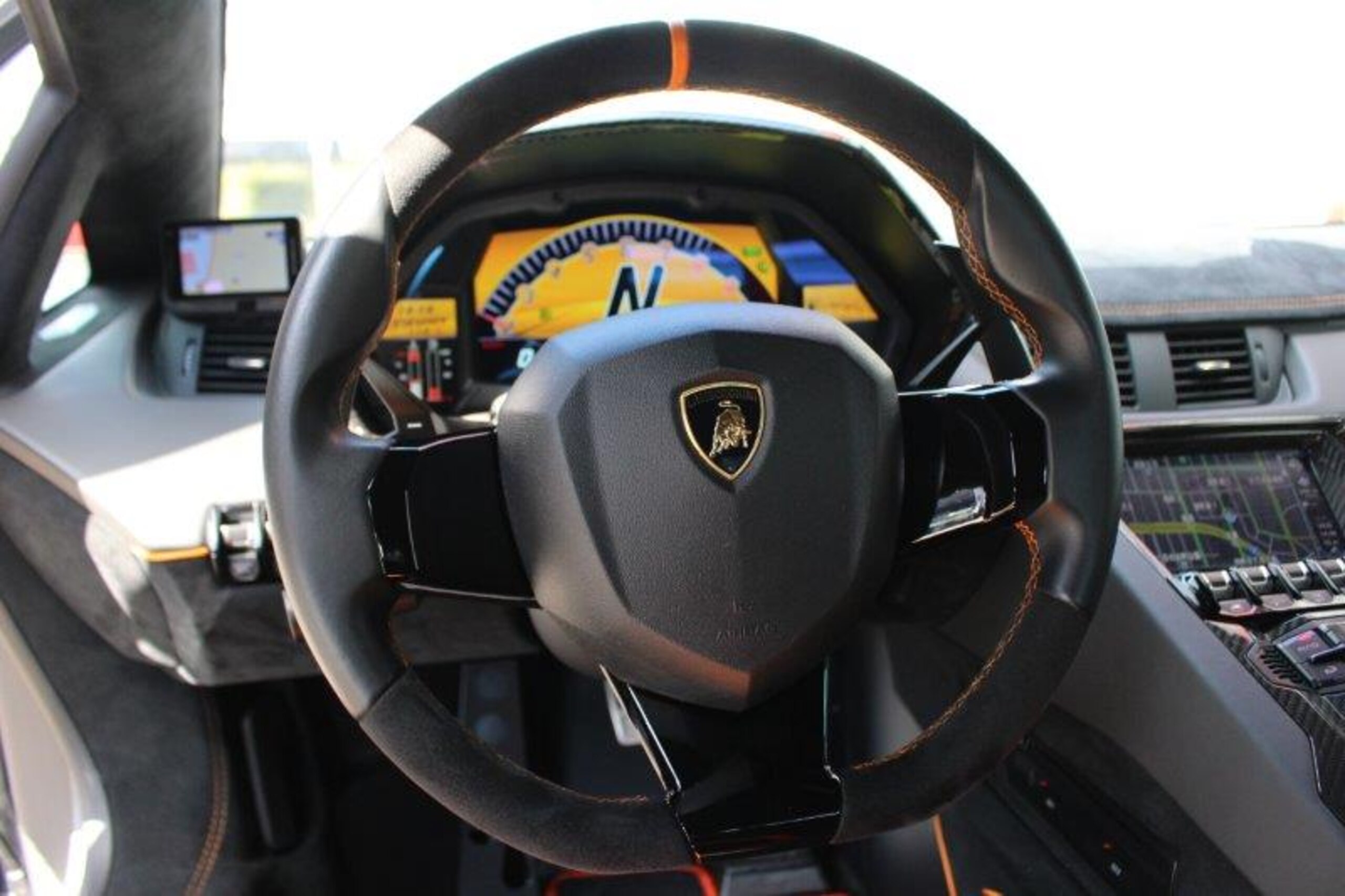 2017 Lamborghini Aventador SV — Photo 10 / 21