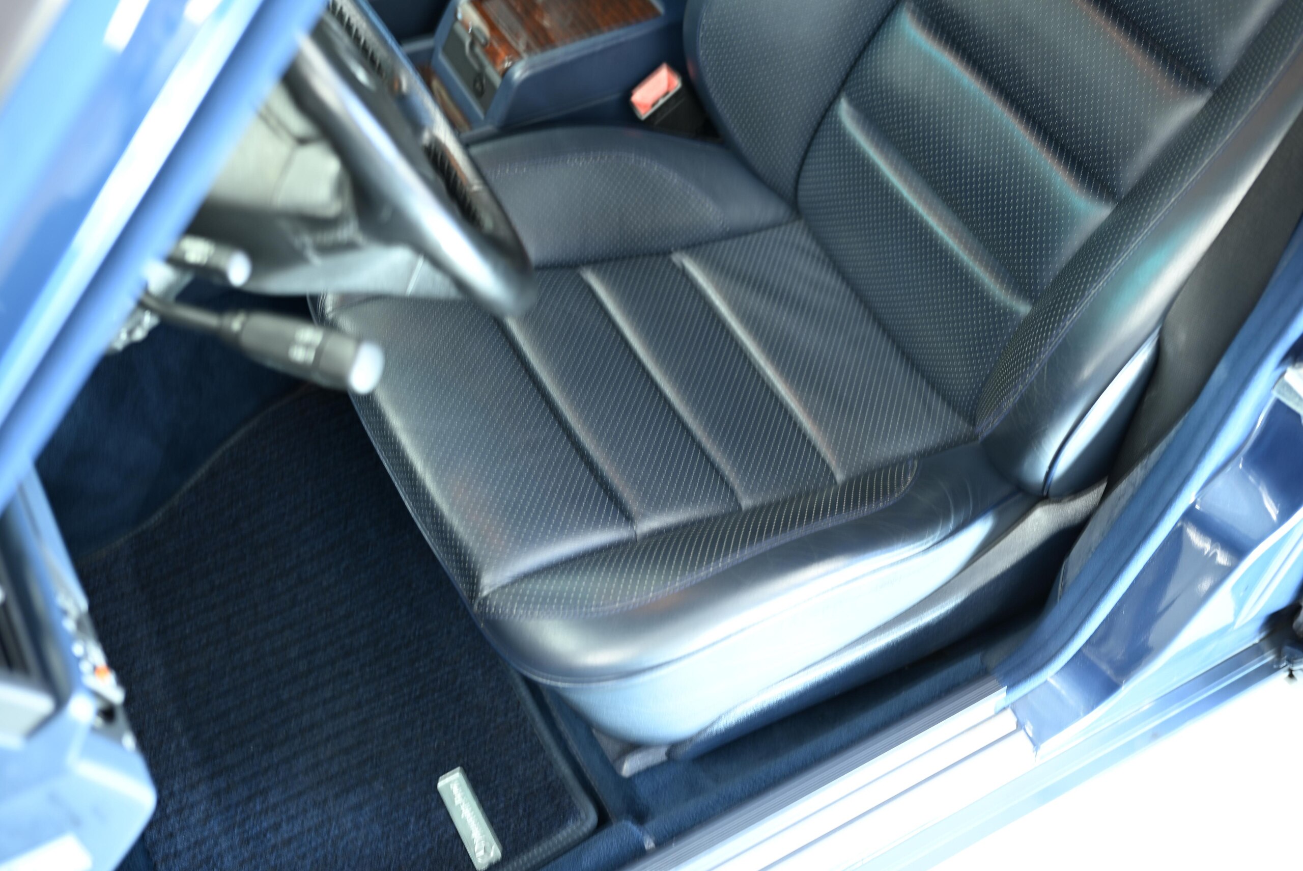 1994 Mercedes Benz E500 — Photo 45 / 74