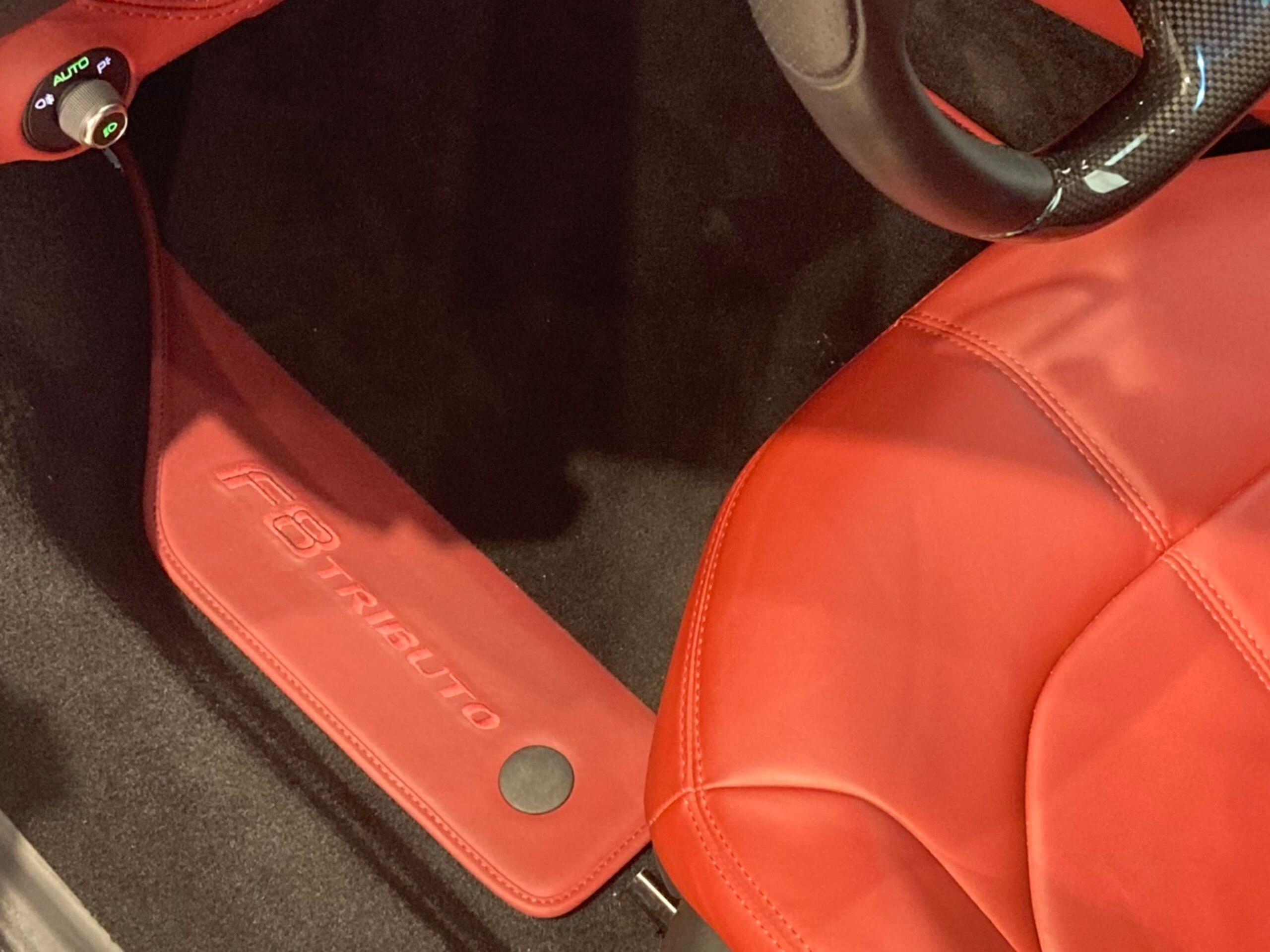 2020 Ferrari F8 Tributo — Photo 16 / 31