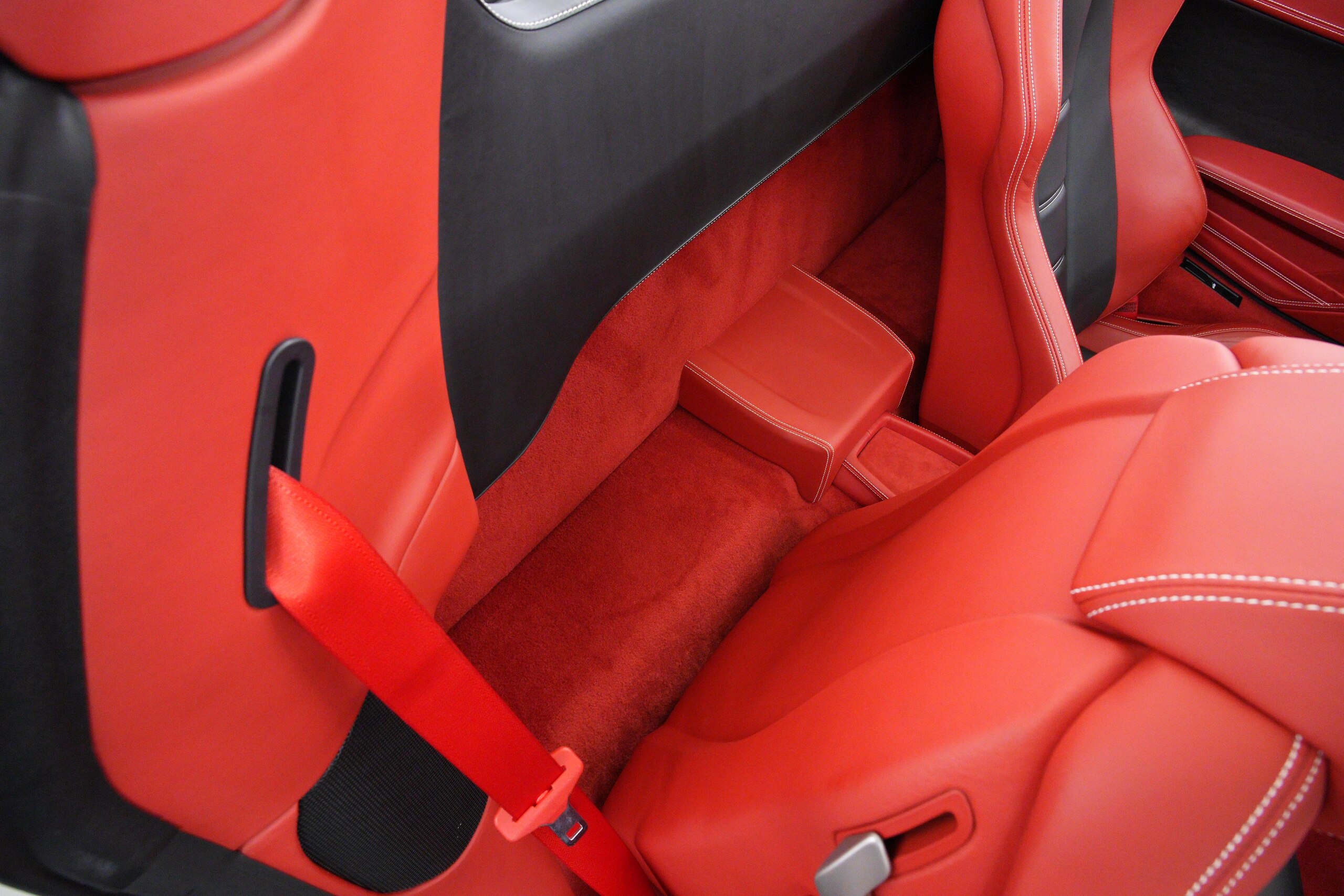 2013 Ferrari 458 Spider — Photo 31 / 34