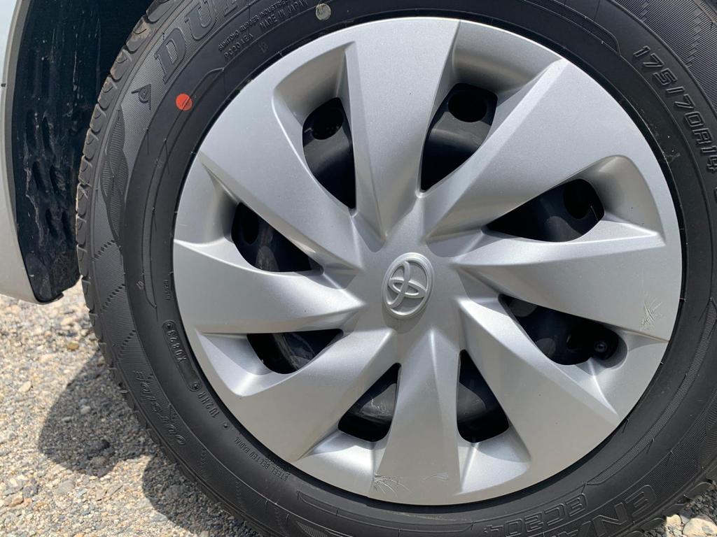 2019 Toyota Vitz — Photo 11 / 21
