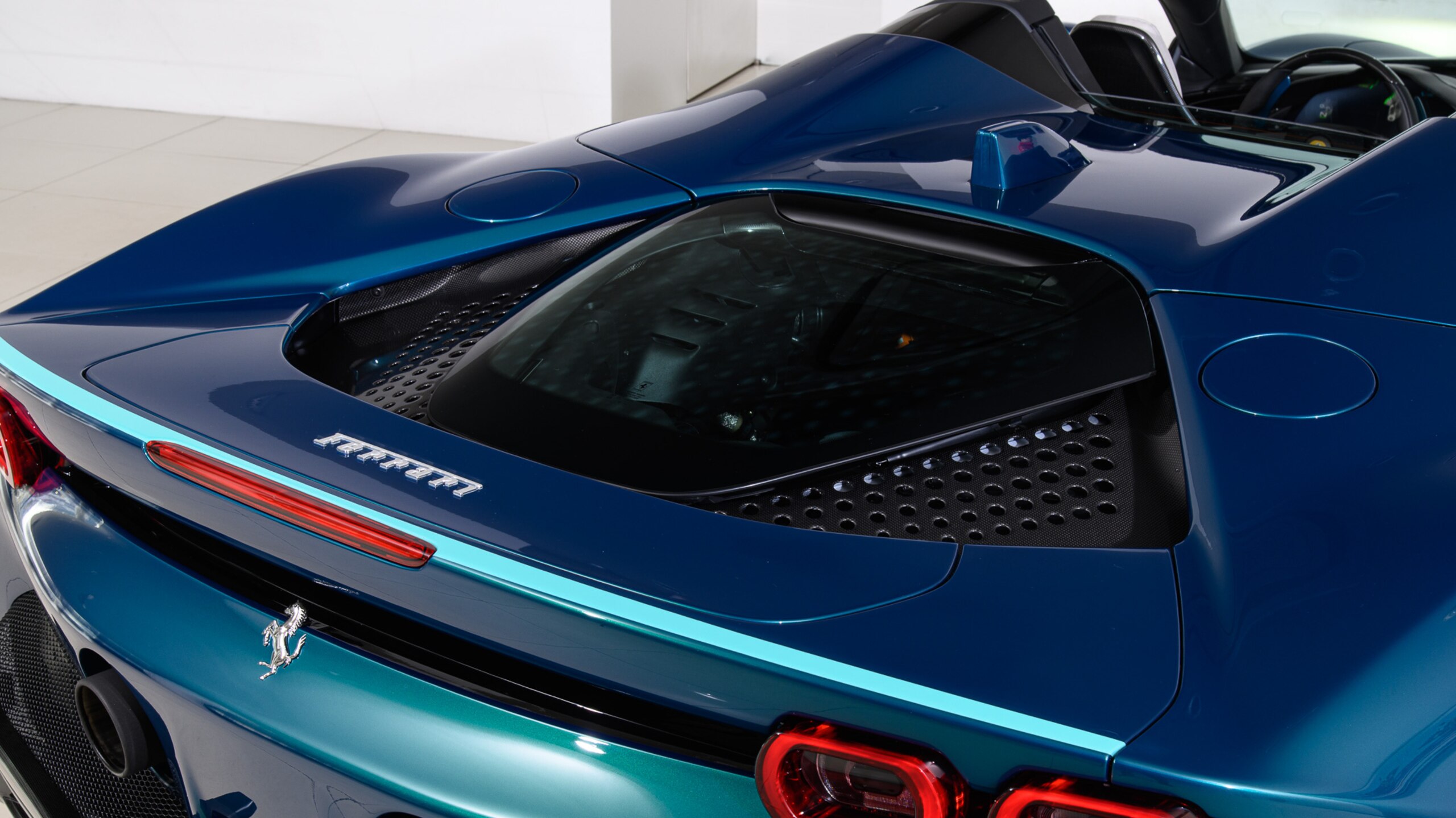 2023 Ferrari SF90 Spider Tailor Made — Photo 11 / 26