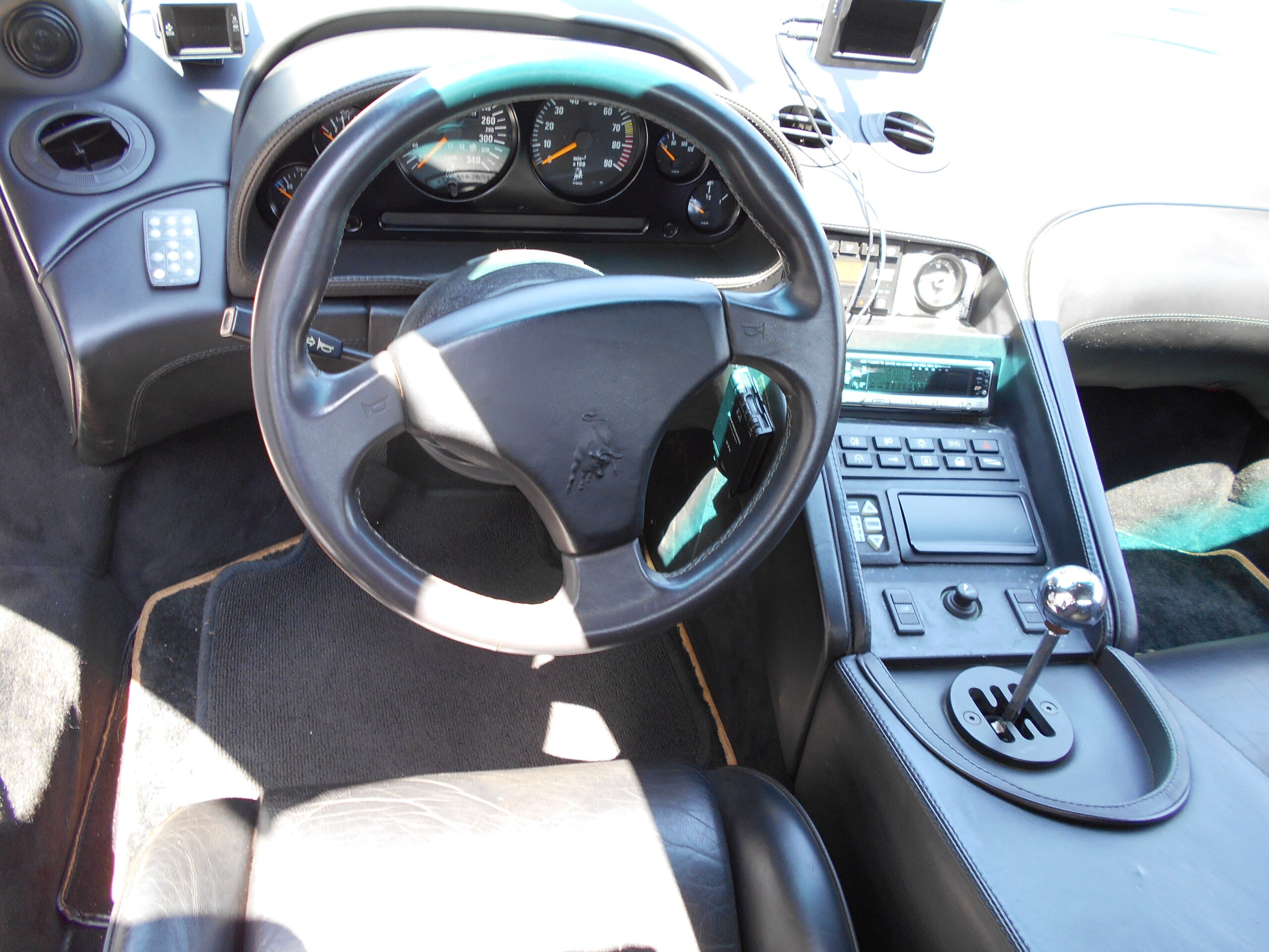 1995 Lamborghini Diablo — Photo 9 / 12