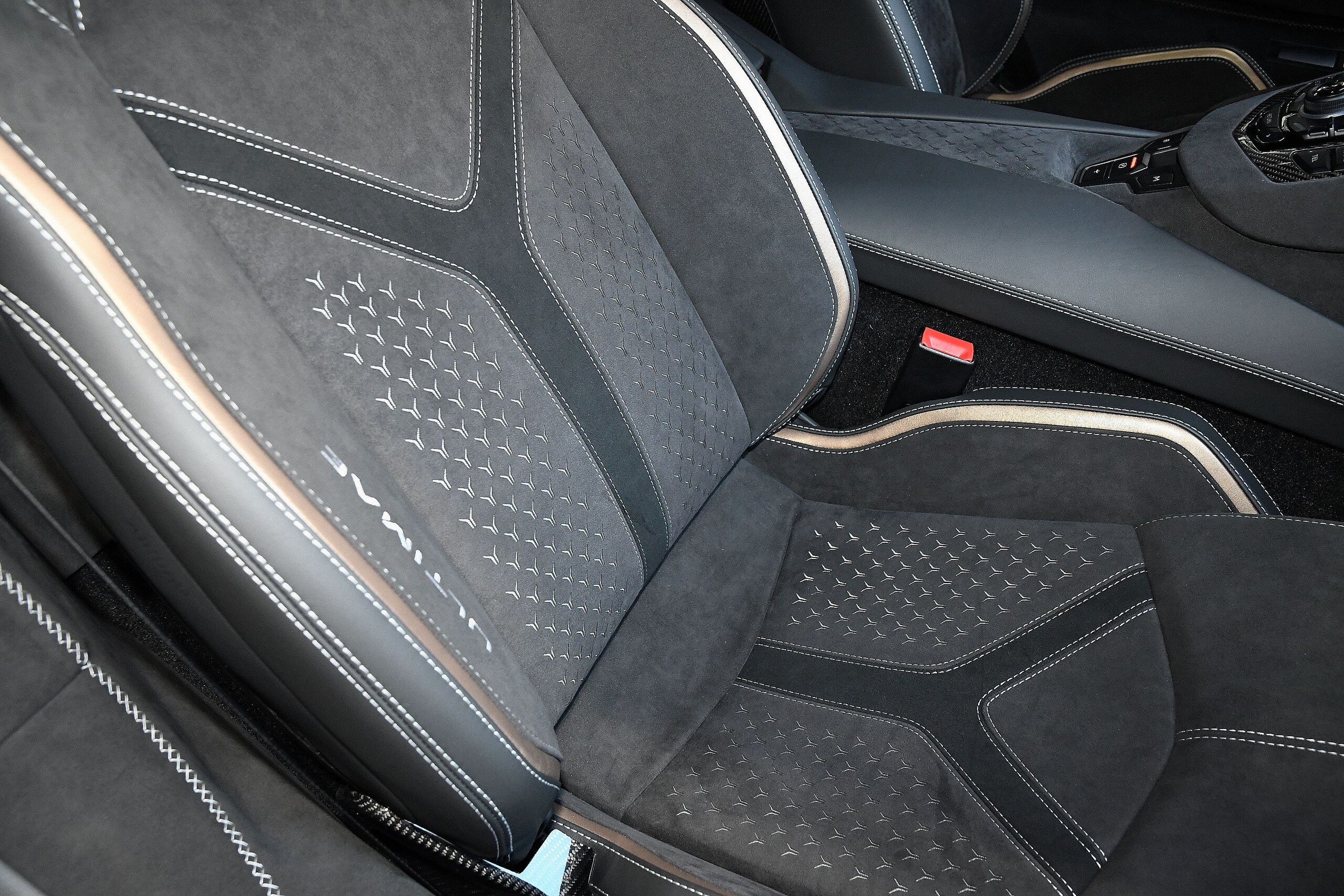 2022 Lamborghini Aventador Roadster LP780-4 Ultimae — Photo 29 / 55