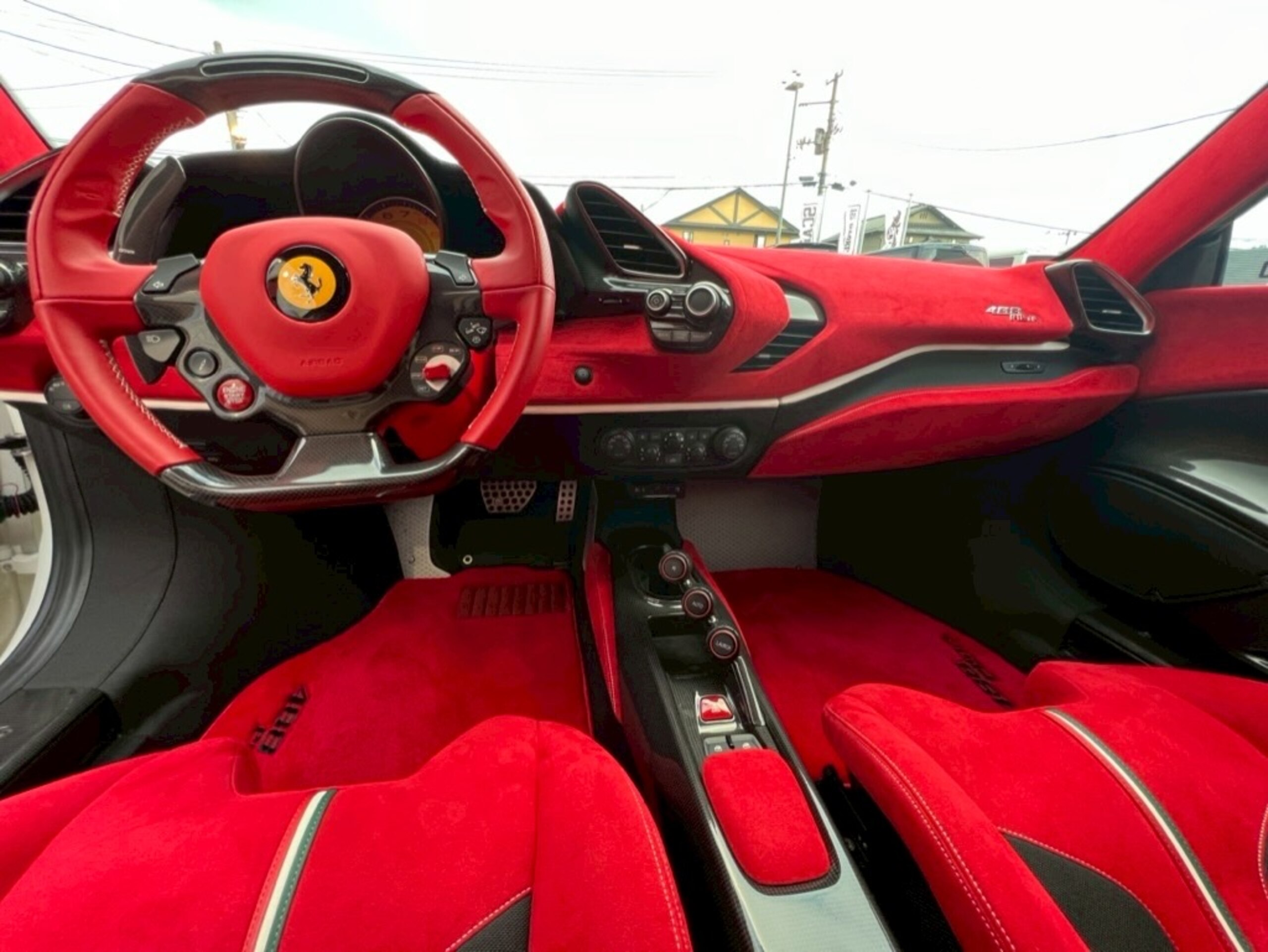 2019 Ferrari 488 Pista — Photo 11 / 22