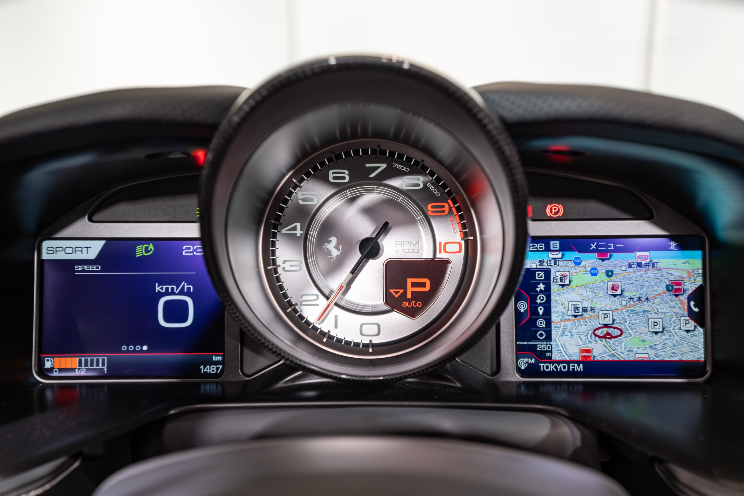 2021 Ferrari 812GTS — Photo 17 / 25