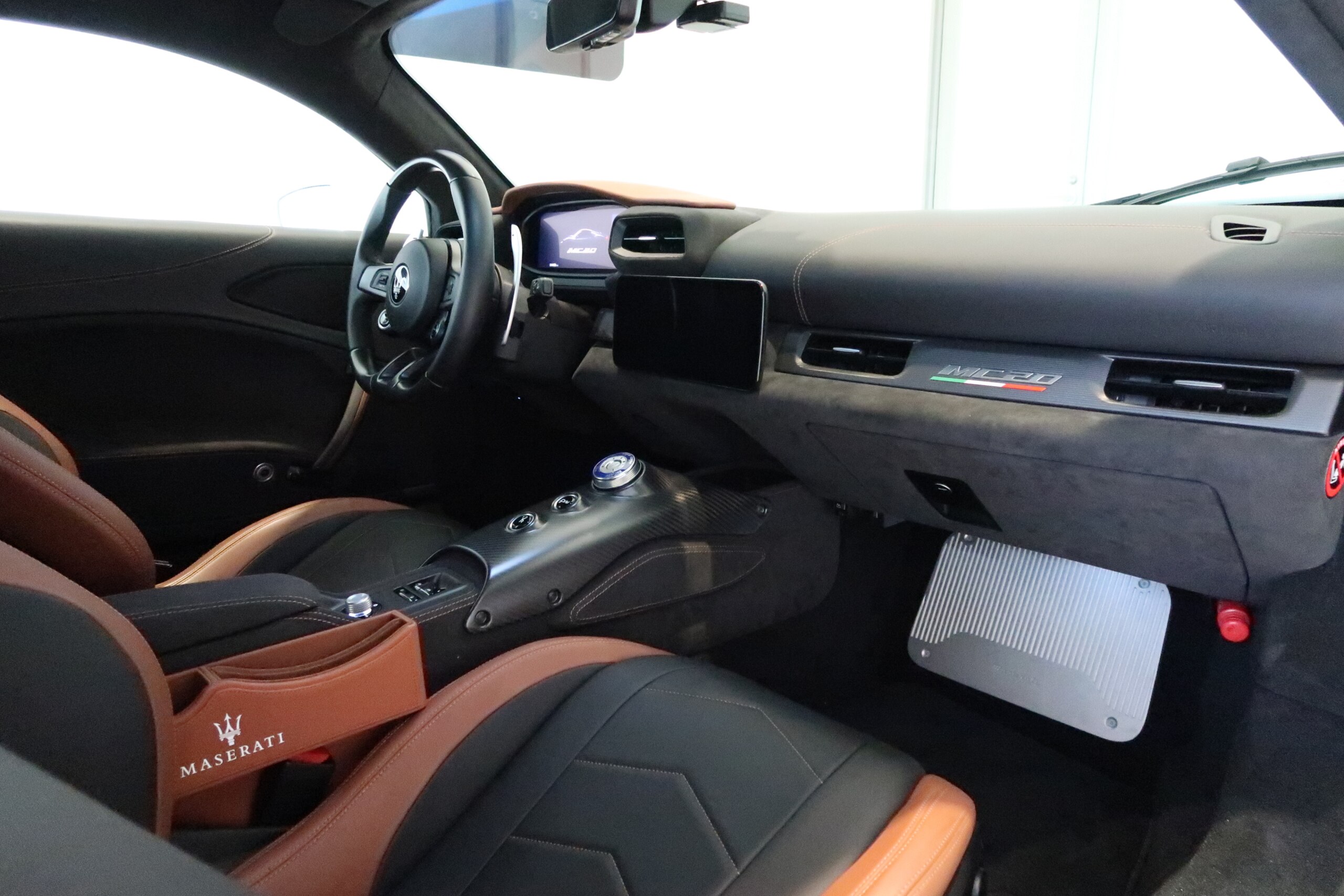 2022 Maserati MC20 — Photo 19 / 28