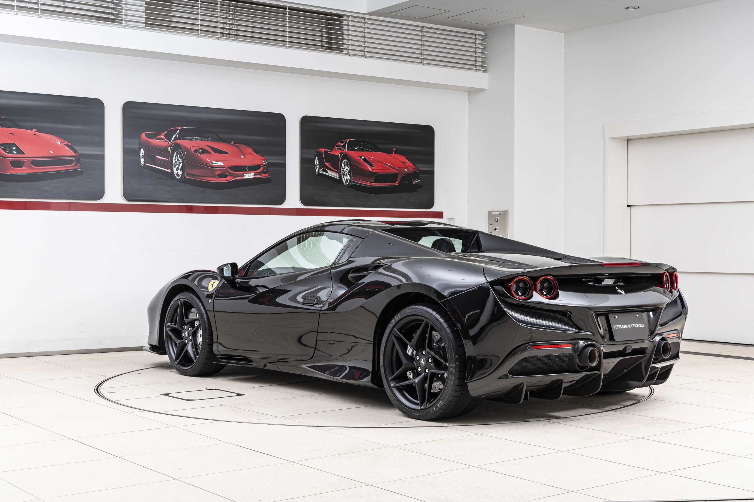 2022 Ferrari F8 Spider — Photo 14 / 32