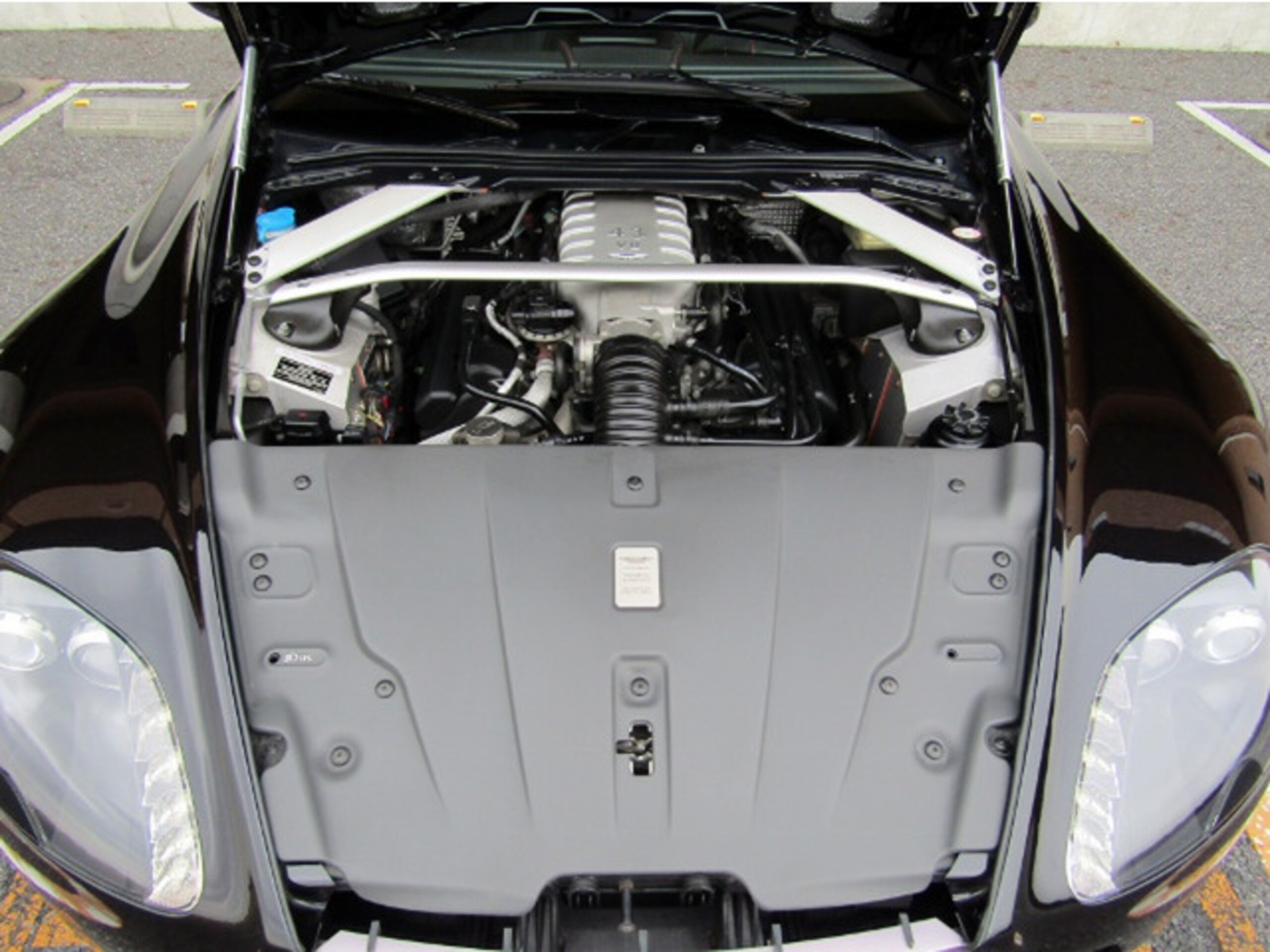 2006 Aston Martin Vantage — Photo 14 / 15