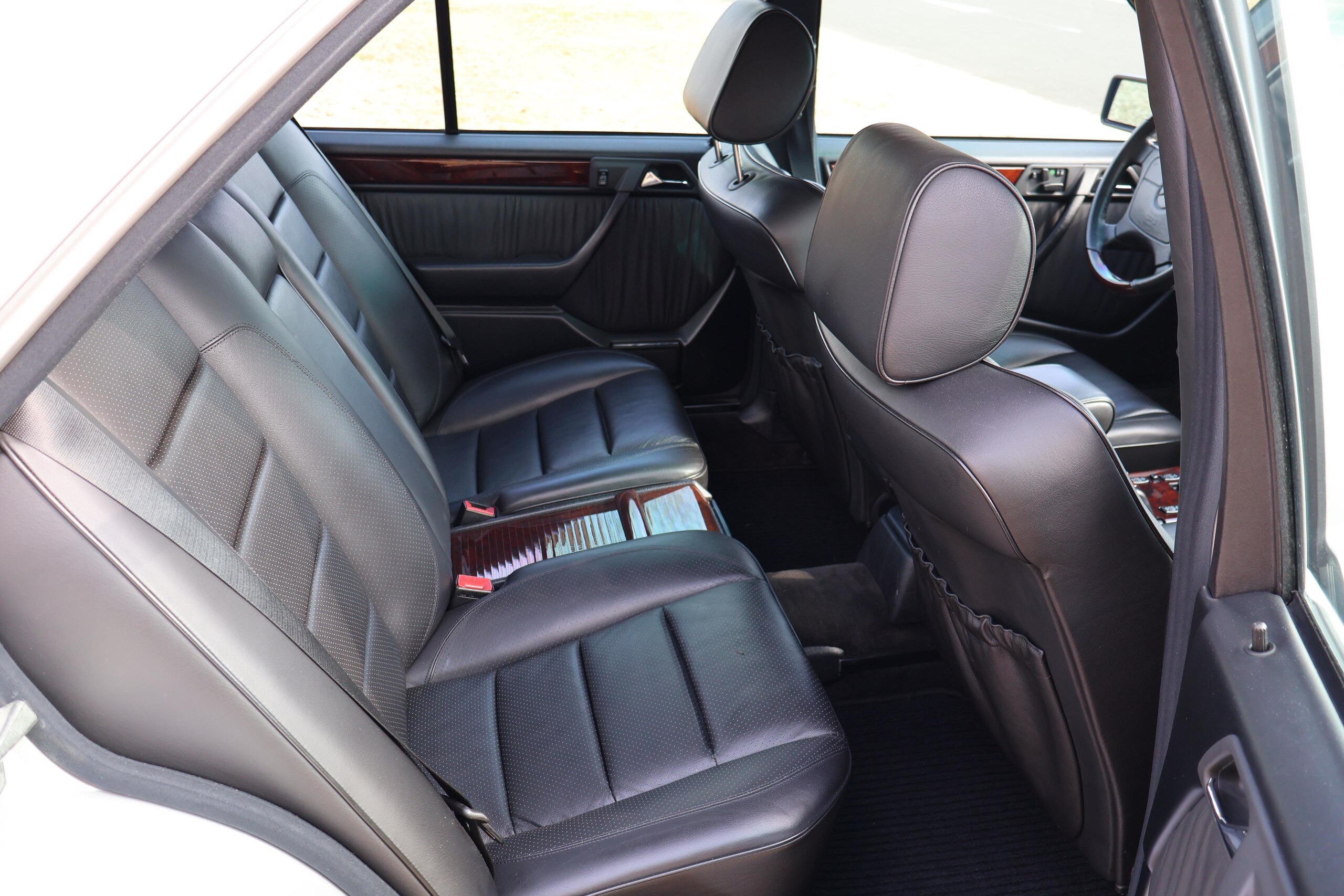1995 Mercedes Benz E60 AMG — Photo 18 / 20