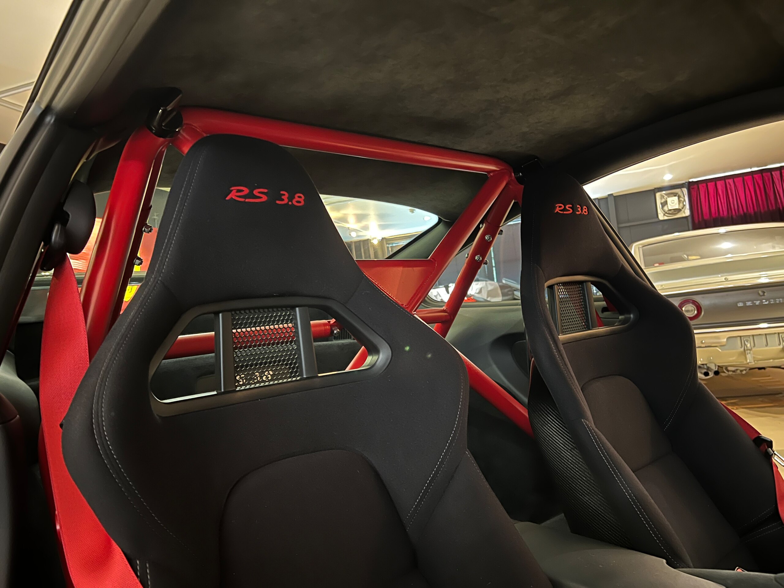 2010 Porsche 911 GT3 RS — Photo 16 / 35