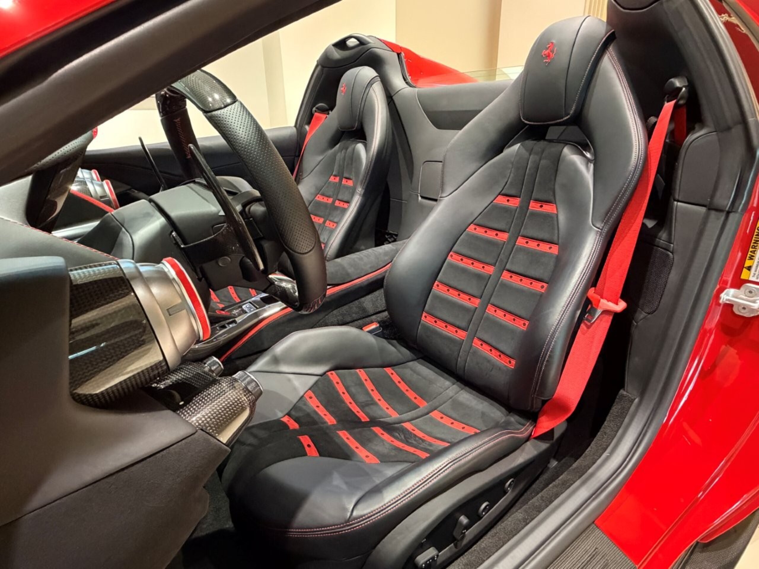 2021 Ferrari 812GTS — Photo 13 / 22