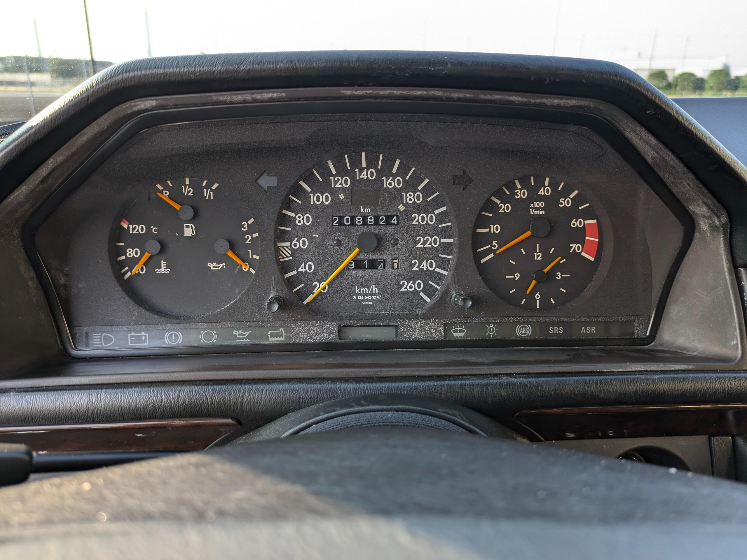 1994 Mercedes Benz E500 — Photo 11 / 15
