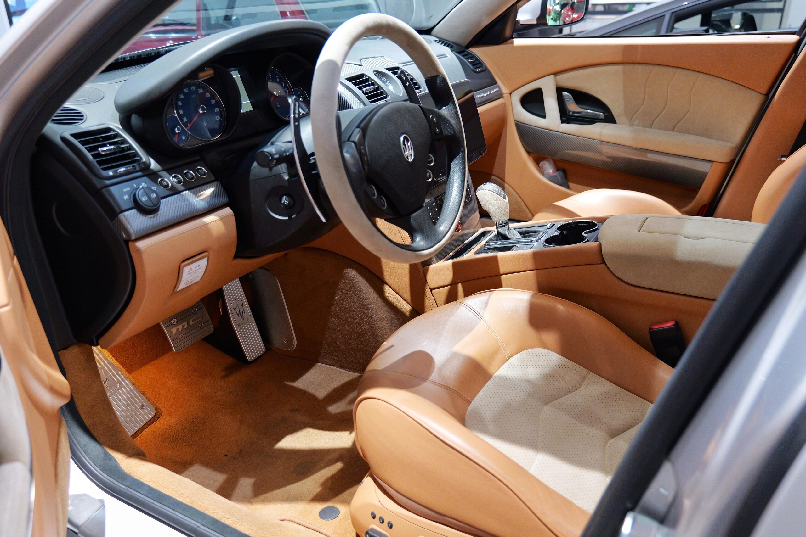 2012 Maserati Quattroporte Sport GT S — Photo 6 / 17