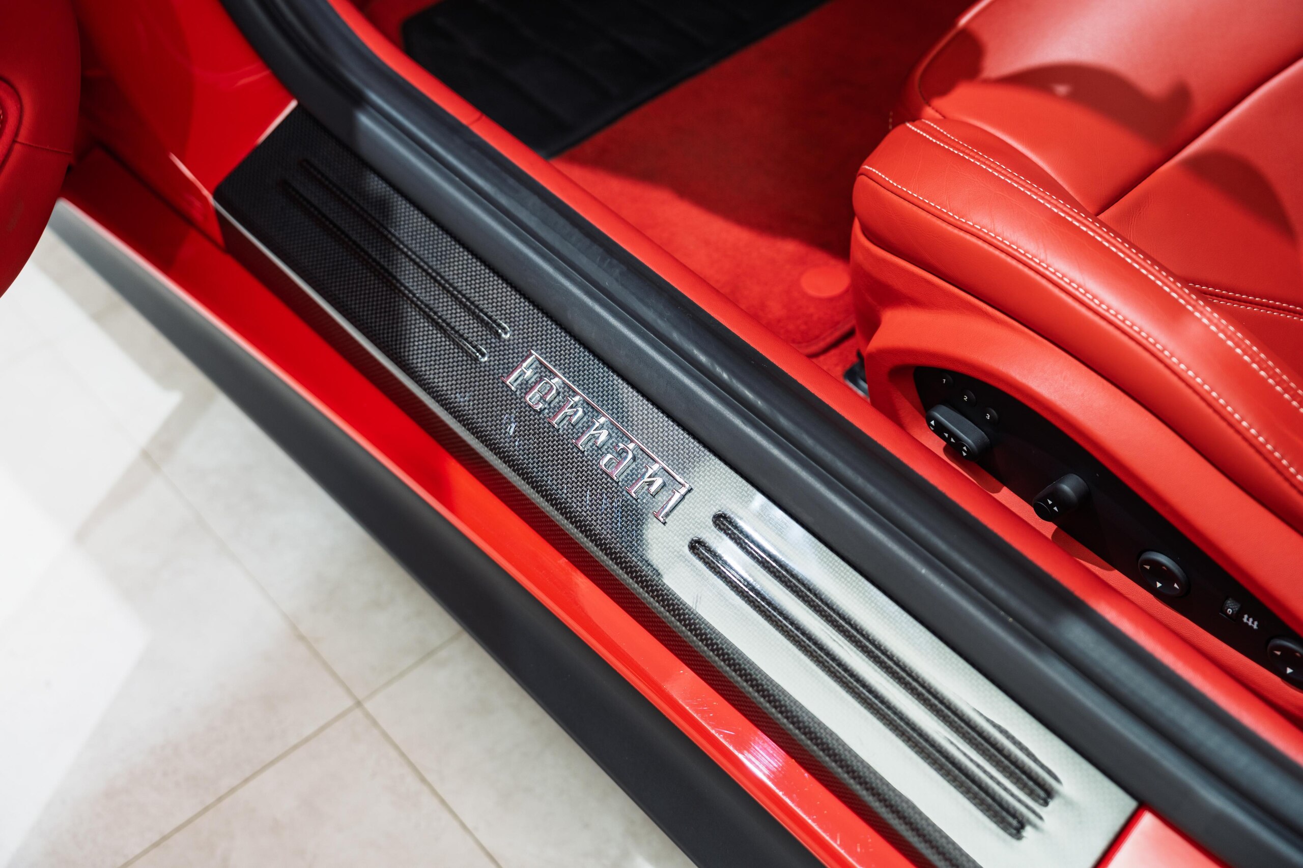 2013 Ferrari F12 Berlinetta — Photo 10 / 16