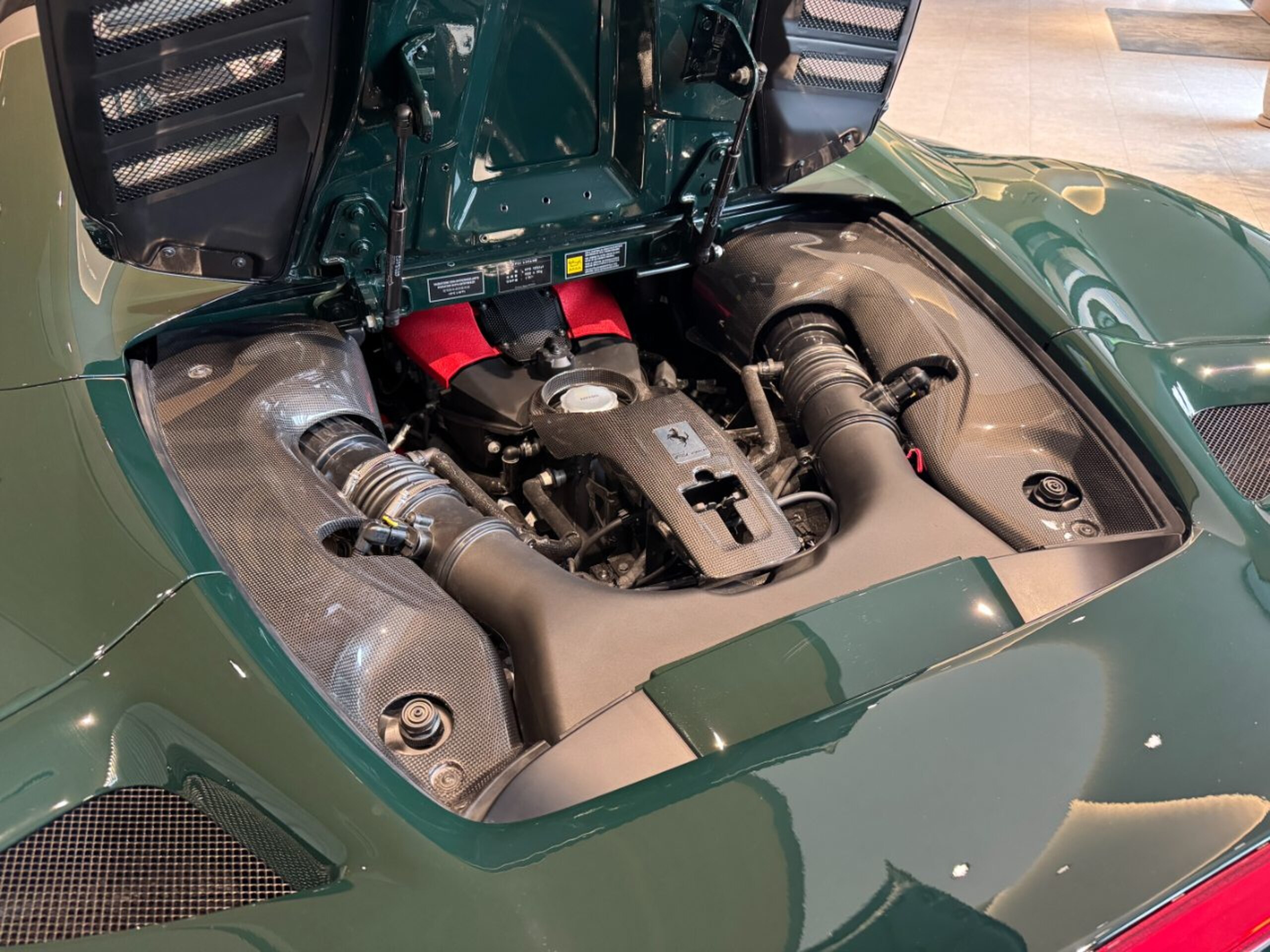 2022 Ferrari F8 Spider — Photo 18 / 72