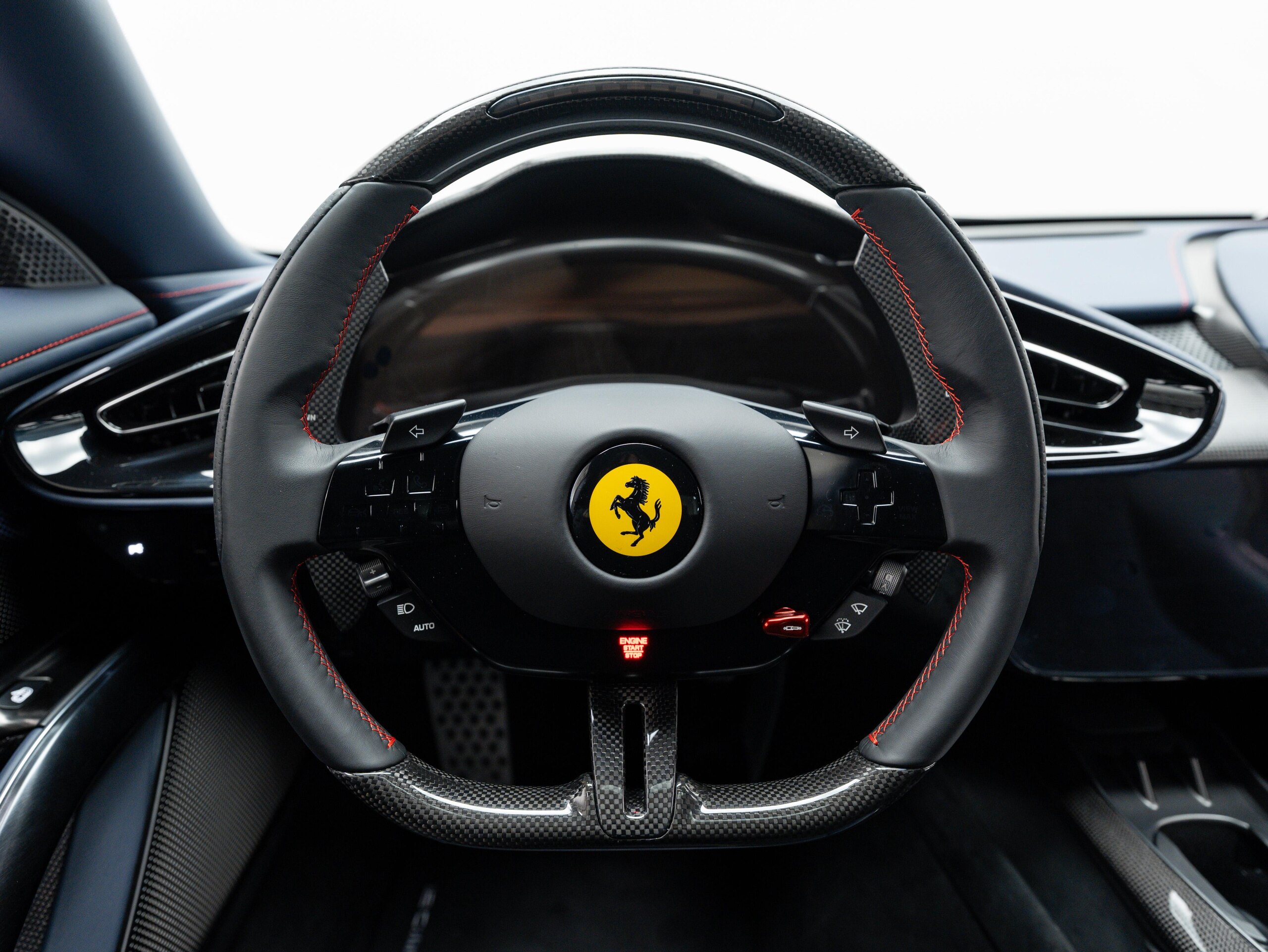 2025 Ferrari 12Cilindri — Photo 8 / 32