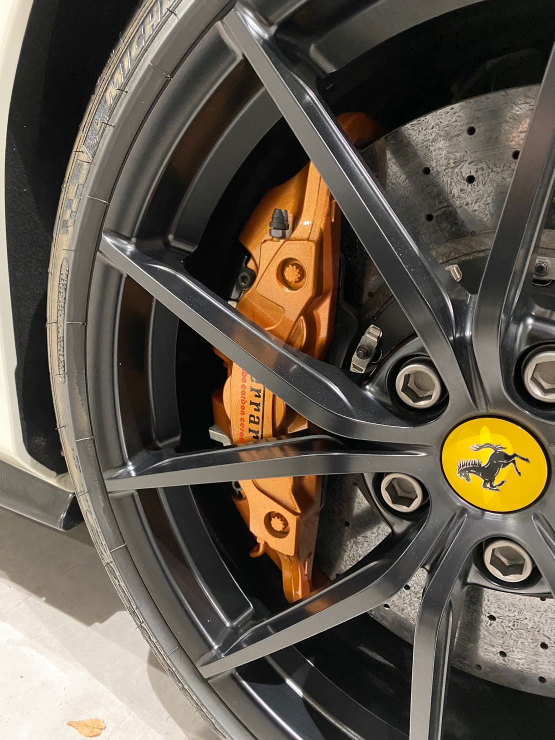 2019 Ferrari 488 Pista — Photo 16 / 24
