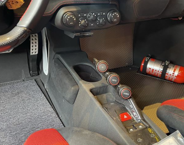 2015 Ferrari 458 Speciale — Photo 10 / 16