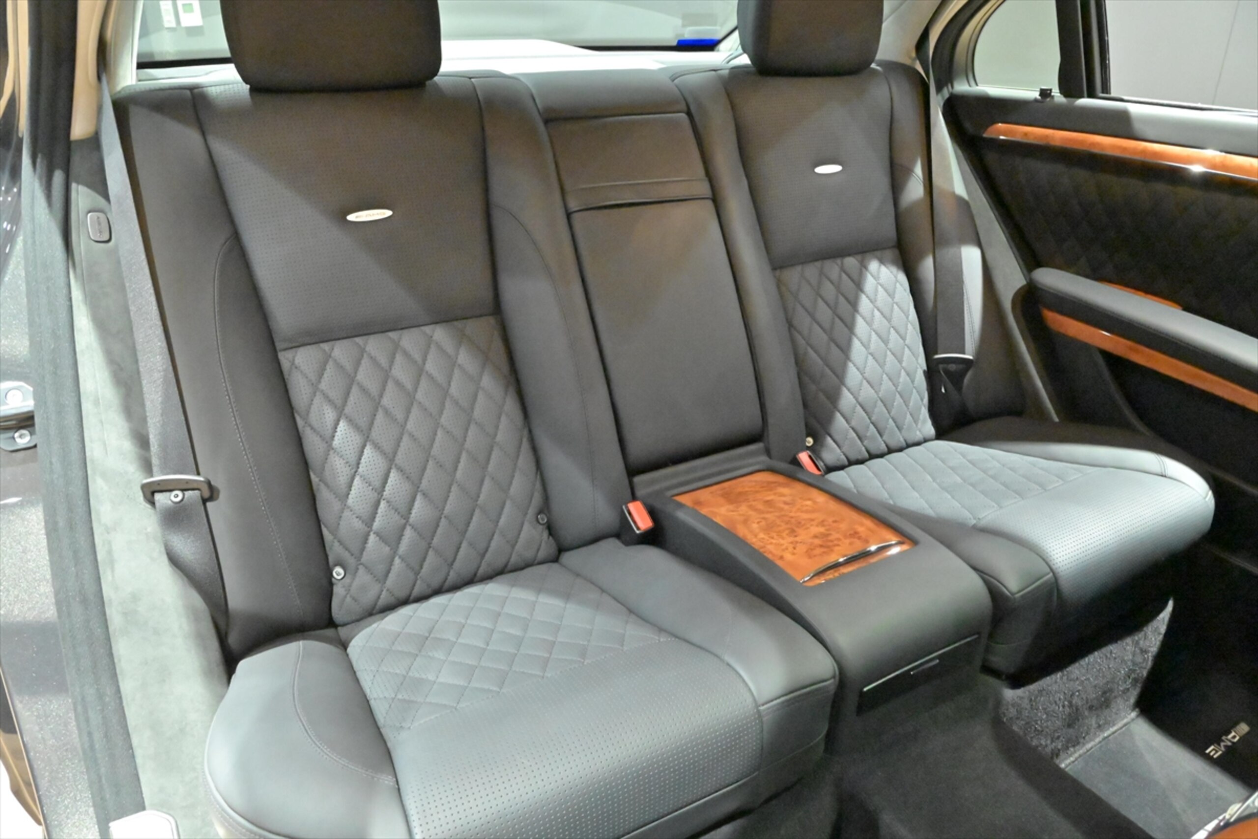 2009 Mercedes Benz S65 AMG Long — Photo 13 / 17
