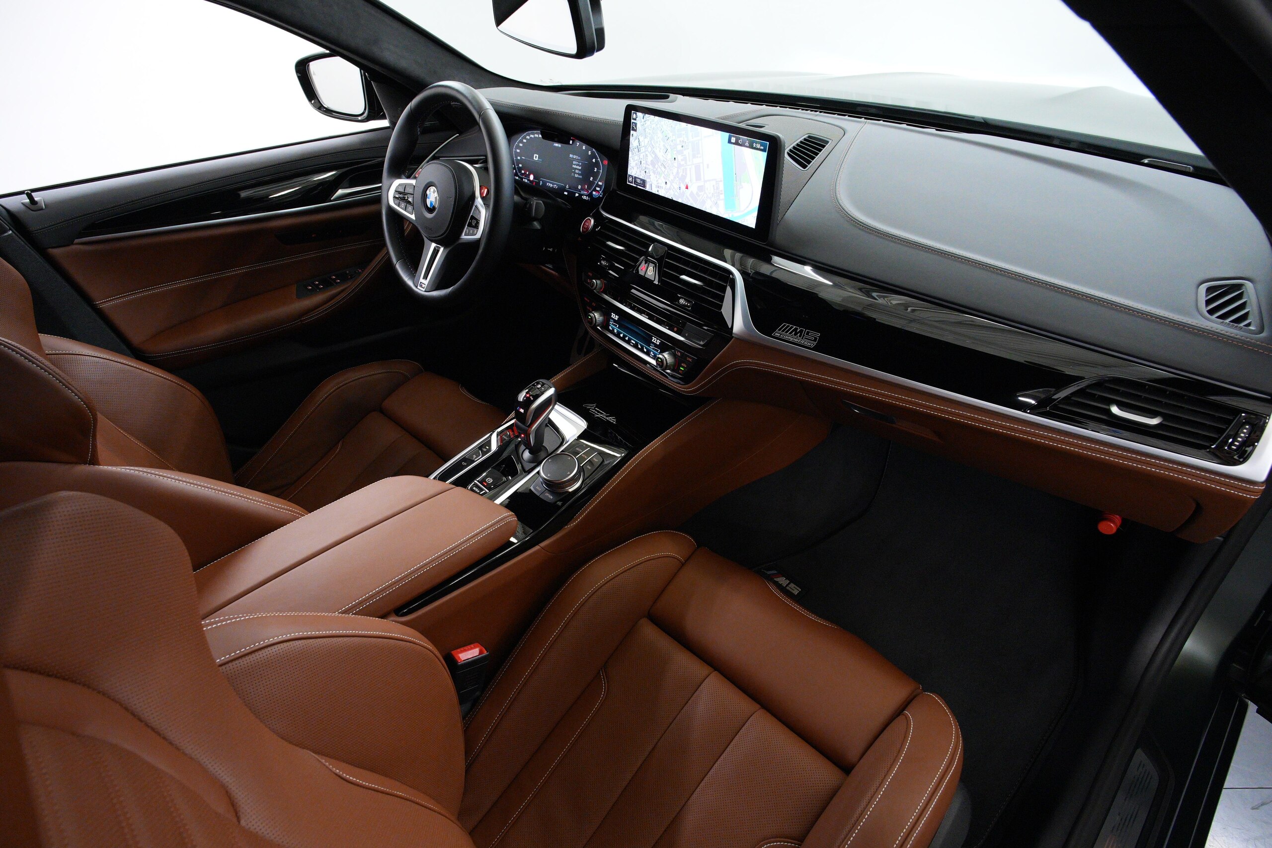 2023 BMW M5 Competition — Photo 33 / 53