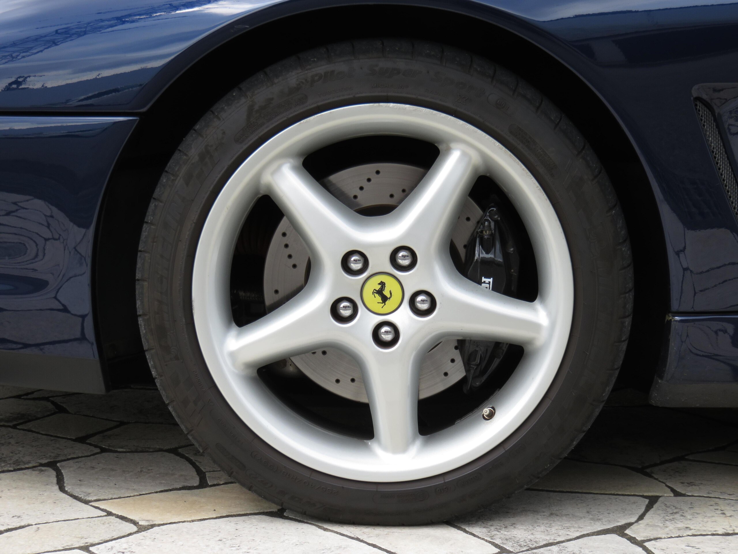 1997 Ferrari 550 Maranello — Photo 17 / 18