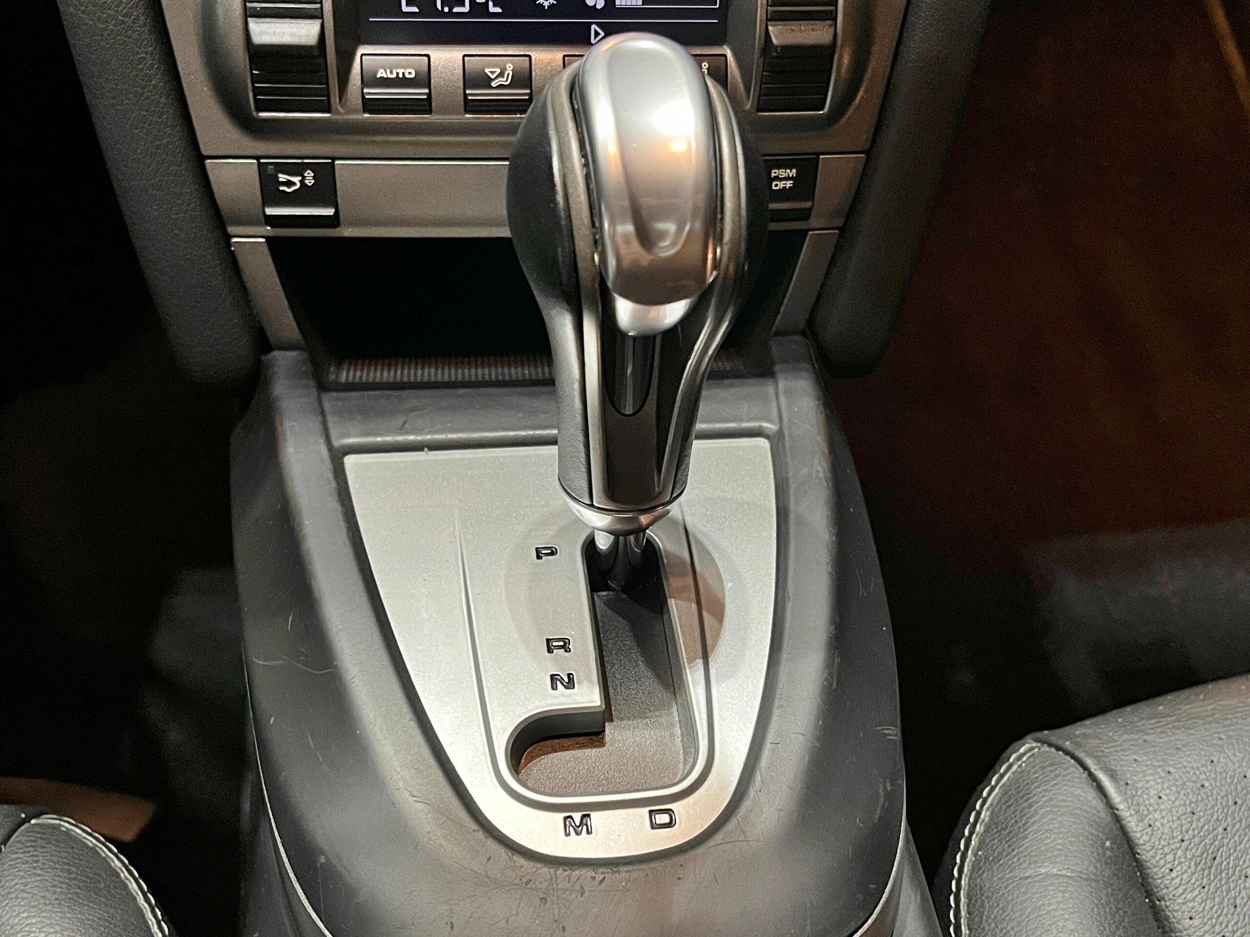 2004 Porsche 911 Carrera — Photo 10 / 14
