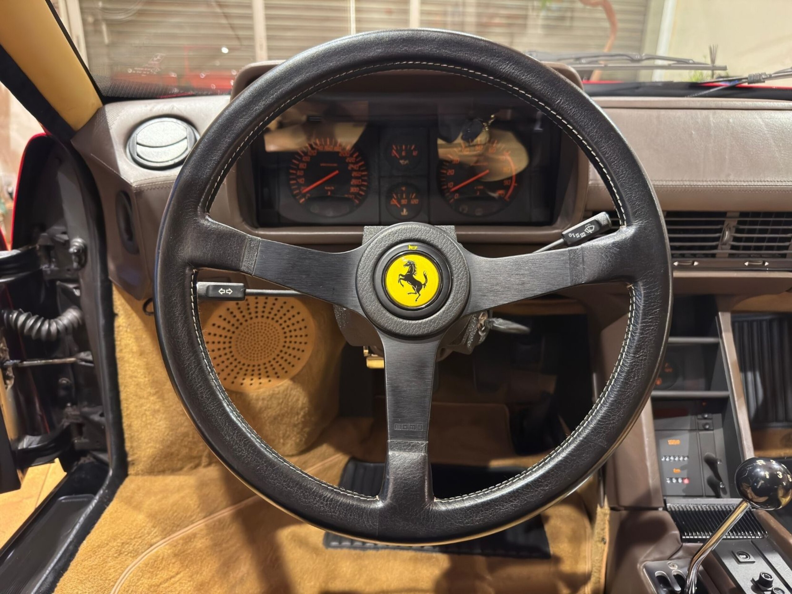 1988 Ferrari Testarossa — Photo 11 / 19