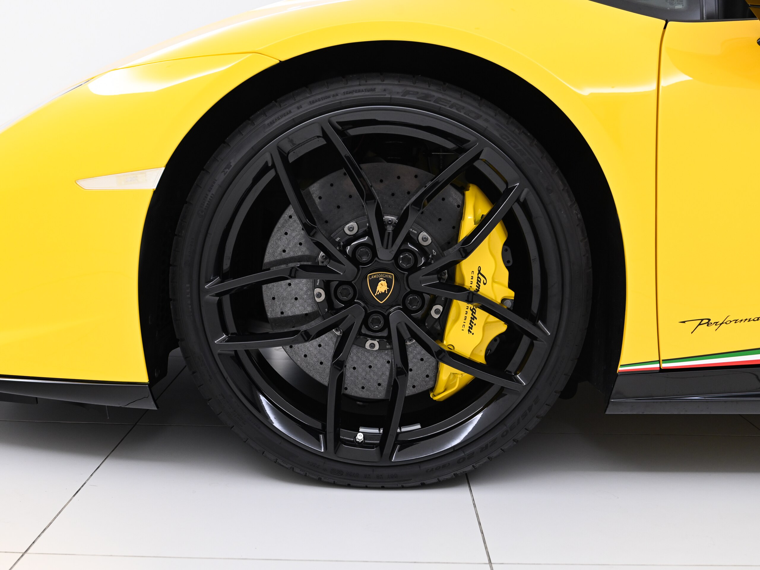 2019 Lamborghini Huracán Performante — Photo 22 / 24