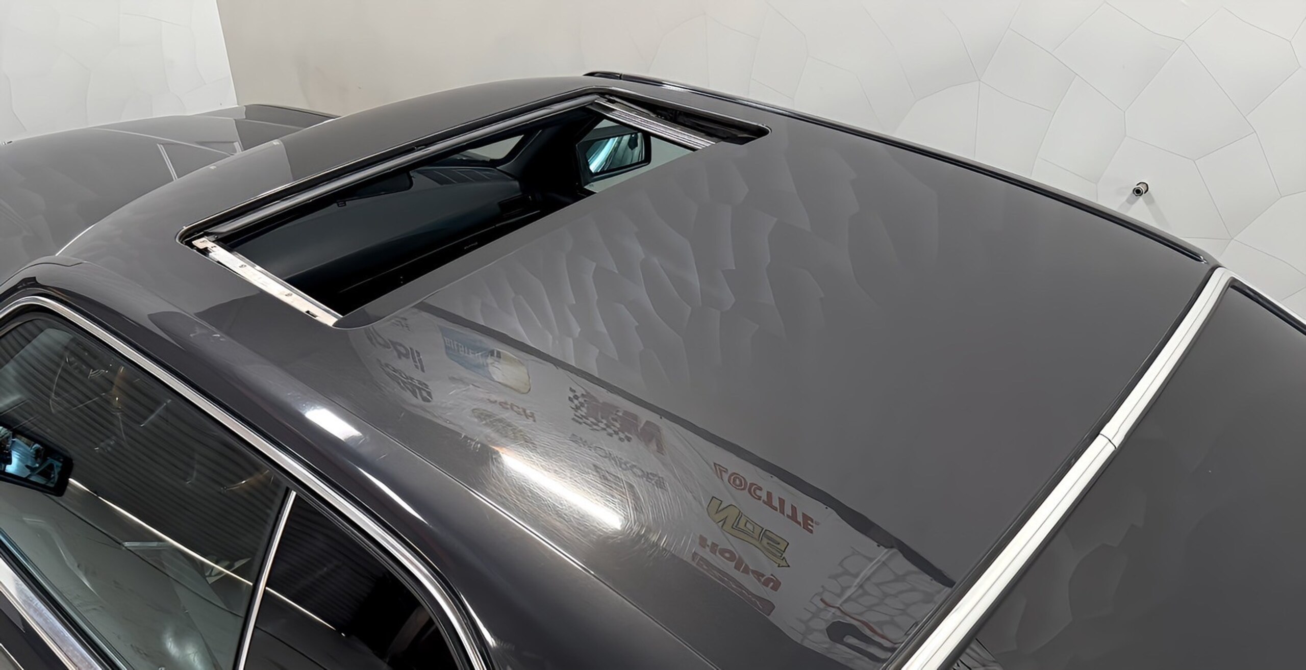 1991 Mercedes Benz 560SEC — Photo 9 / 21