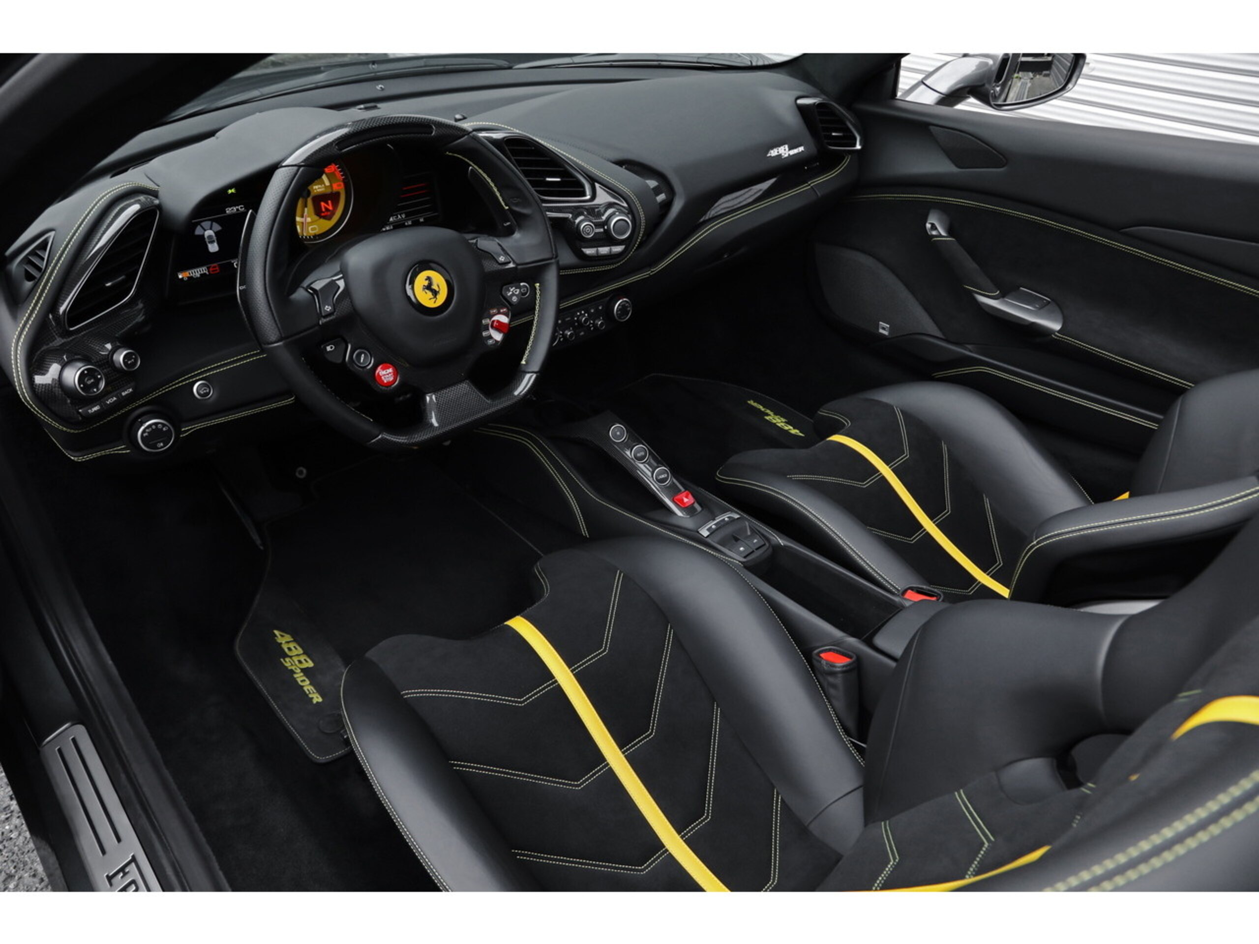2018 Ferrari 488 Spider — Photo 6 / 65