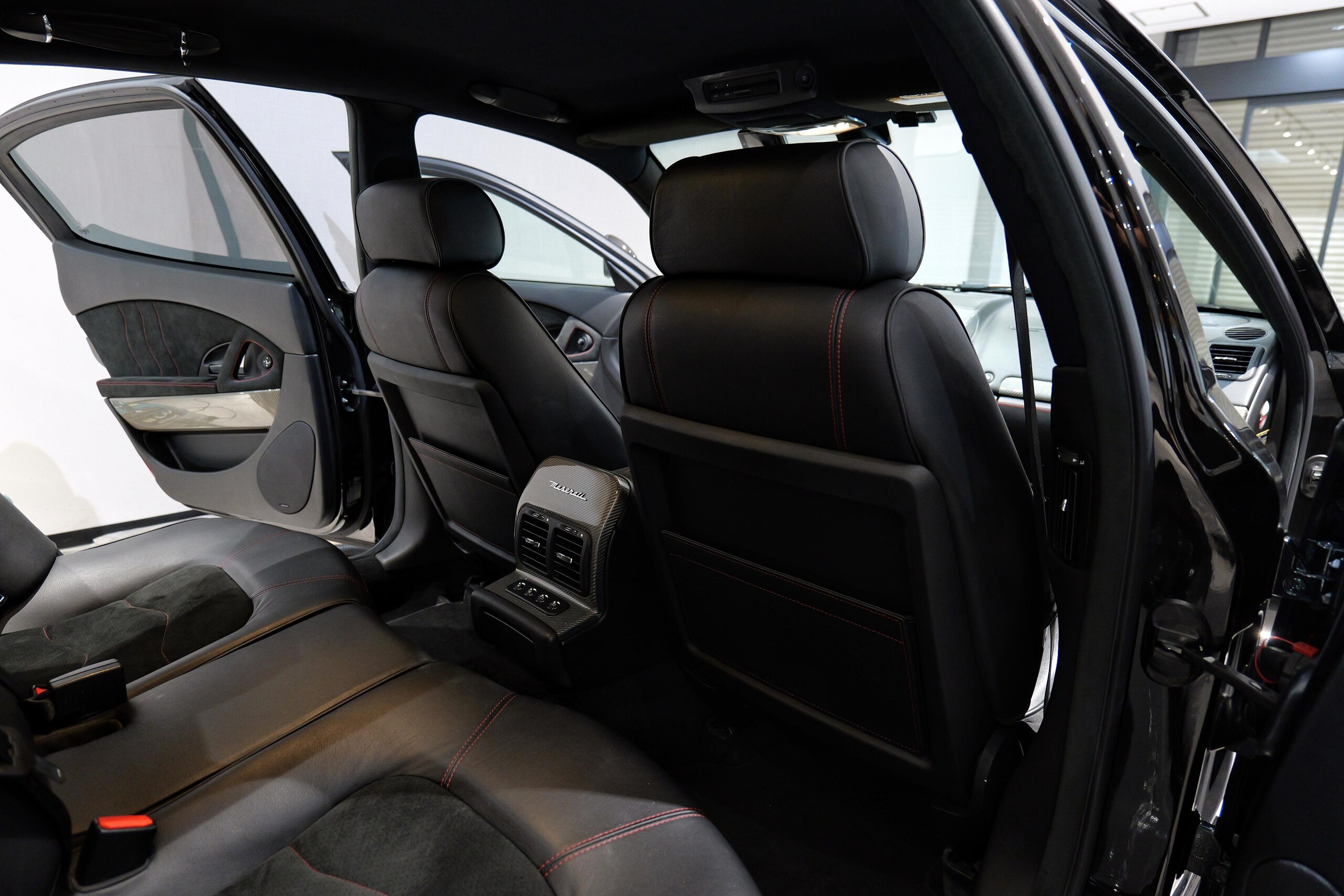 2013 Maserati Quattroporte Sport GT S — Photo 19 / 31