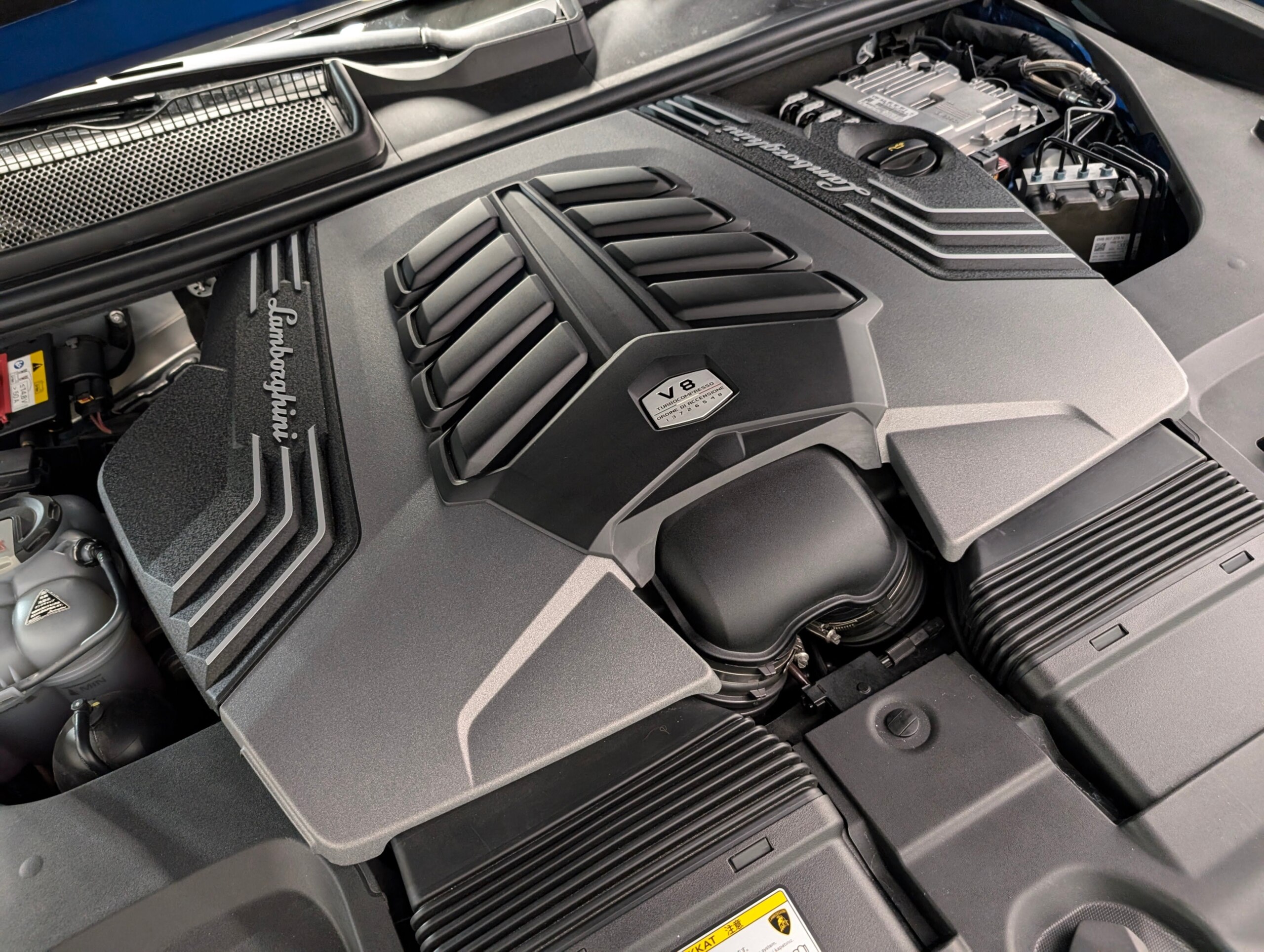 2019 Lamborghini Urus — Photo 19 / 21