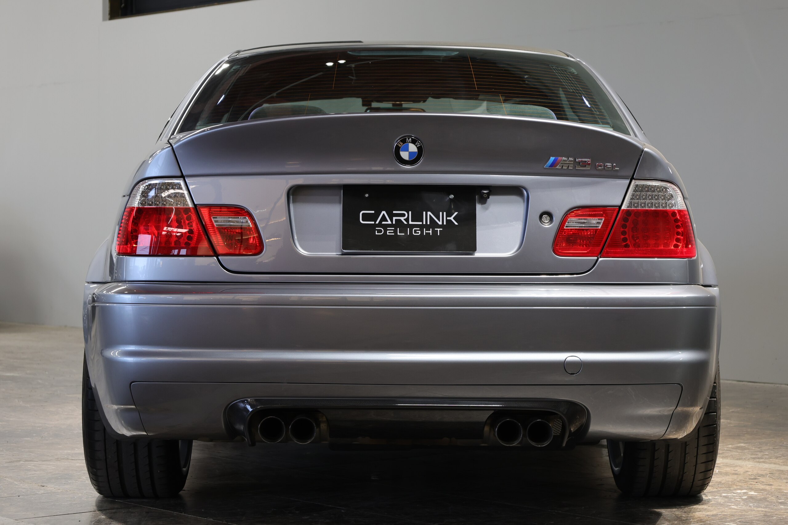 2004 BMW M3 CSL — Photo 6 / 28