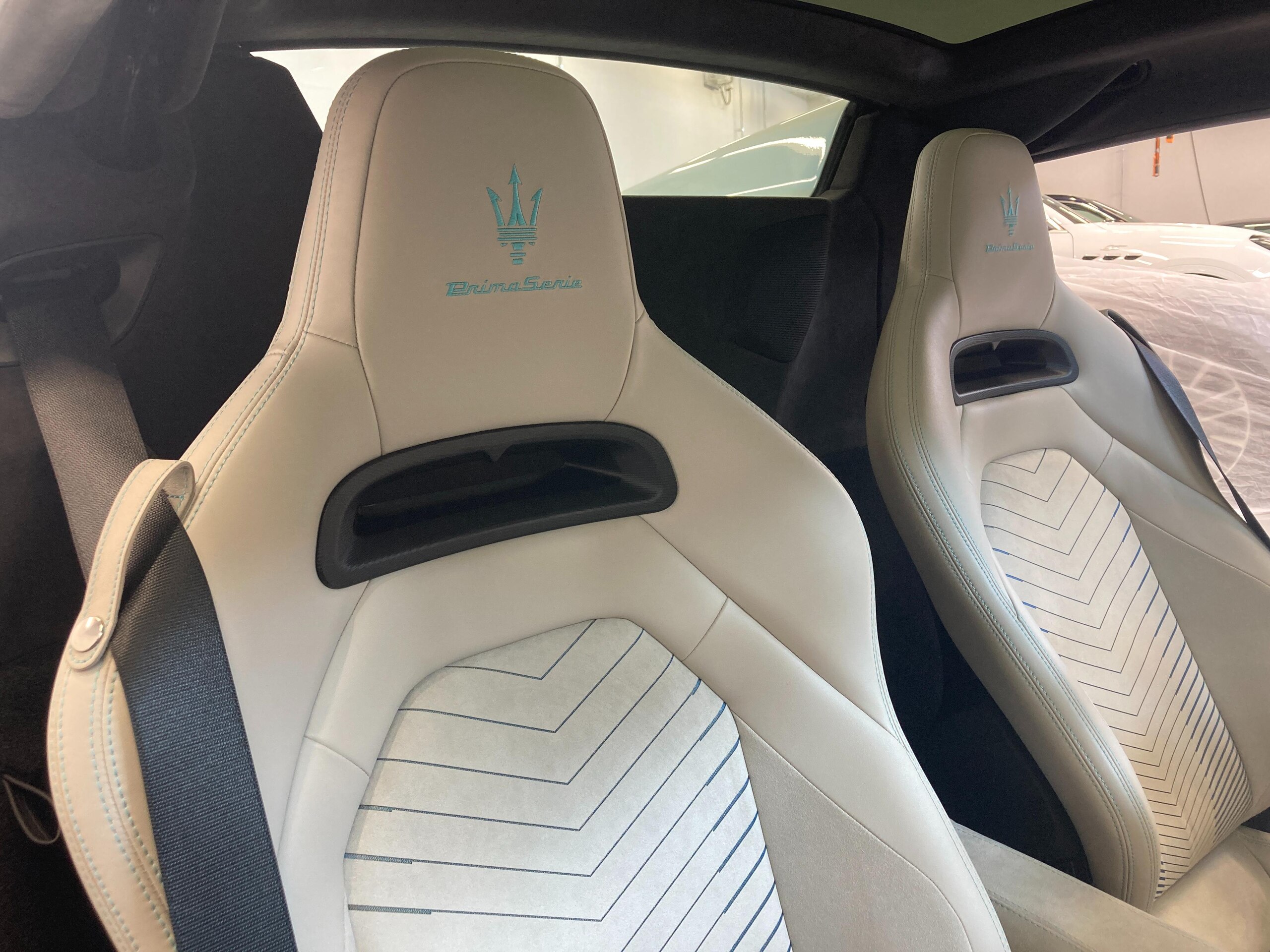 2023 Maserati MC20 Cielo — Photo 8 / 11