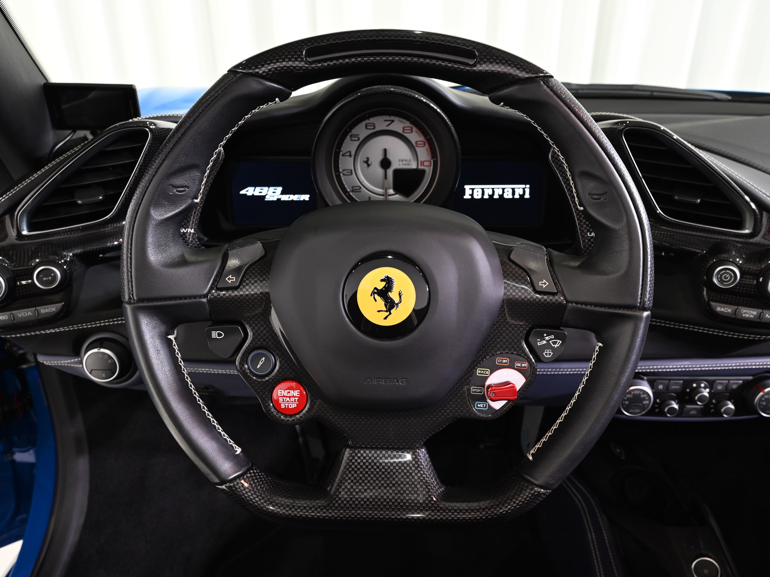 2018 Ferrari 488 Spider — Photo 9 / 18