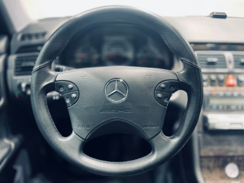 2001 Mercedes Benz E55 AMG — Photo 14 / 19