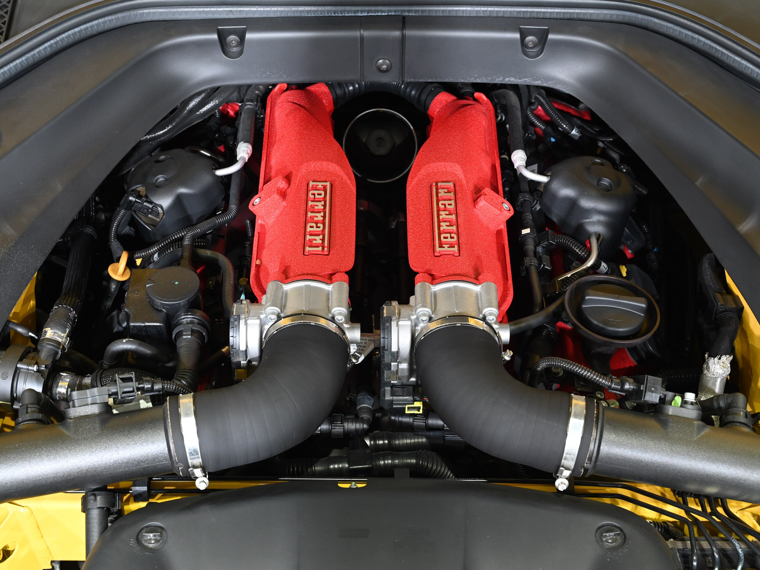 2016 Ferrari California T — Photo 22 / 23