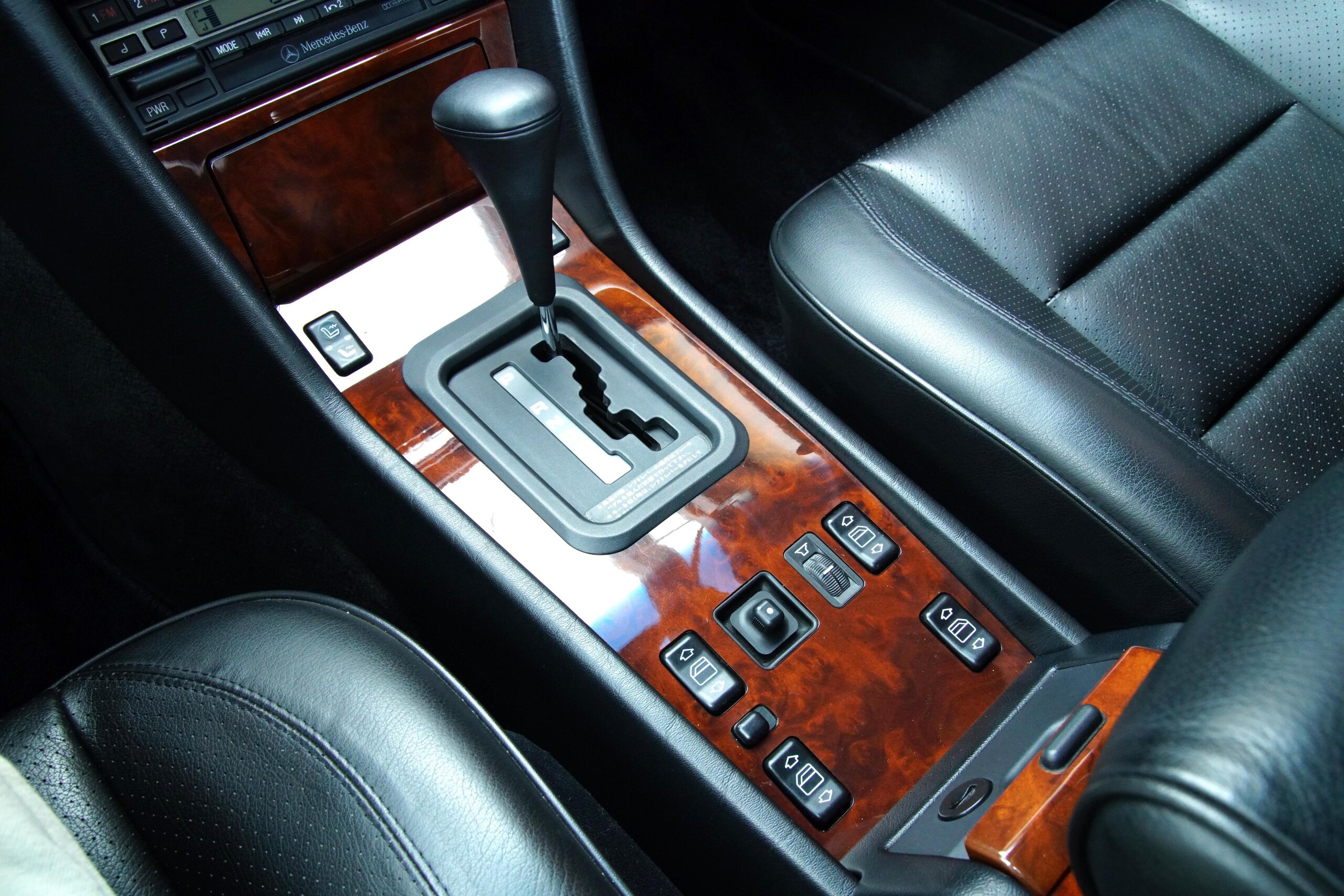 1992 Mercedes Benz E500 — Photo 13 / 20