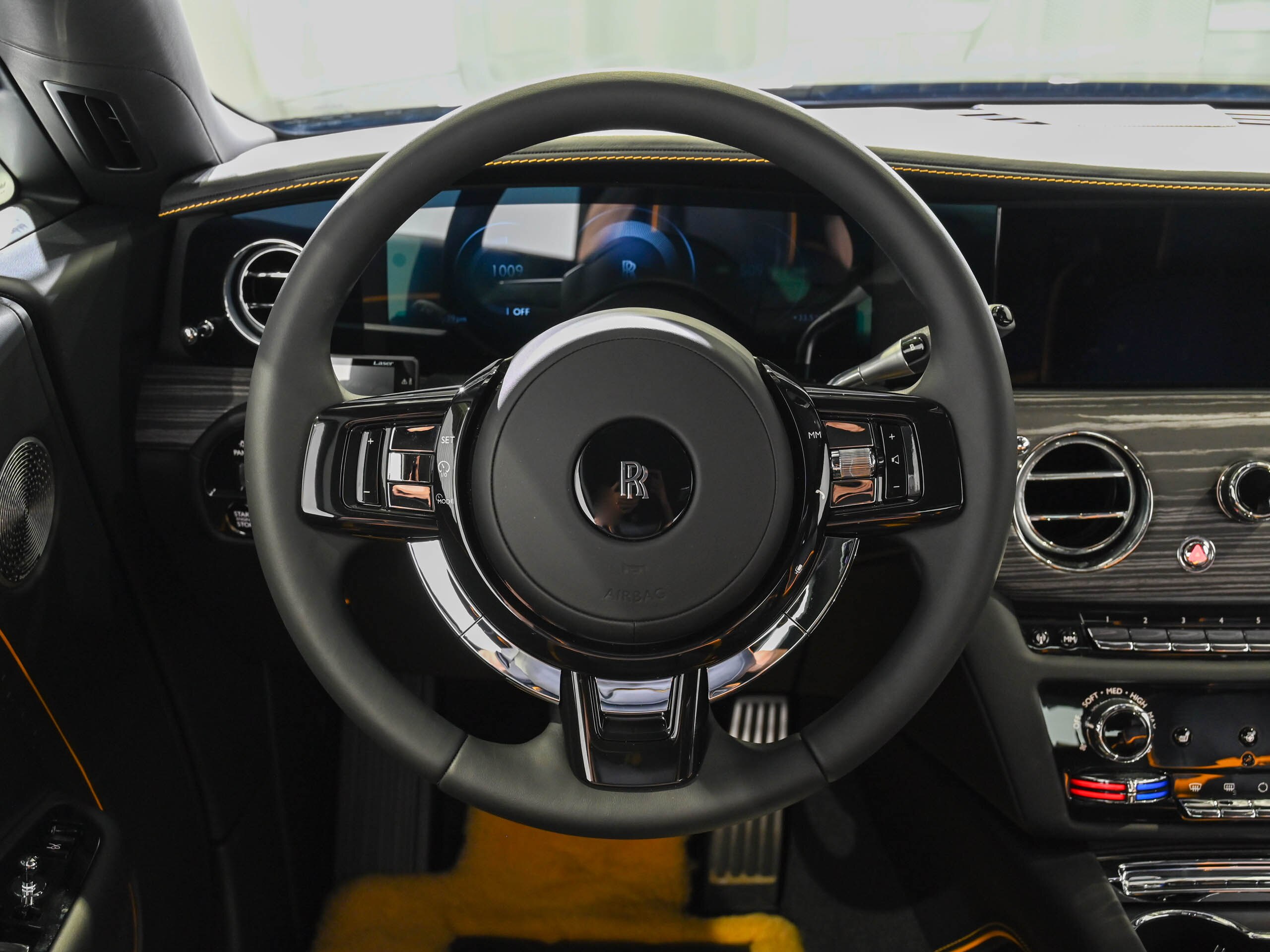 2024 Rolls-Royce Specter — Photo 9 / 22