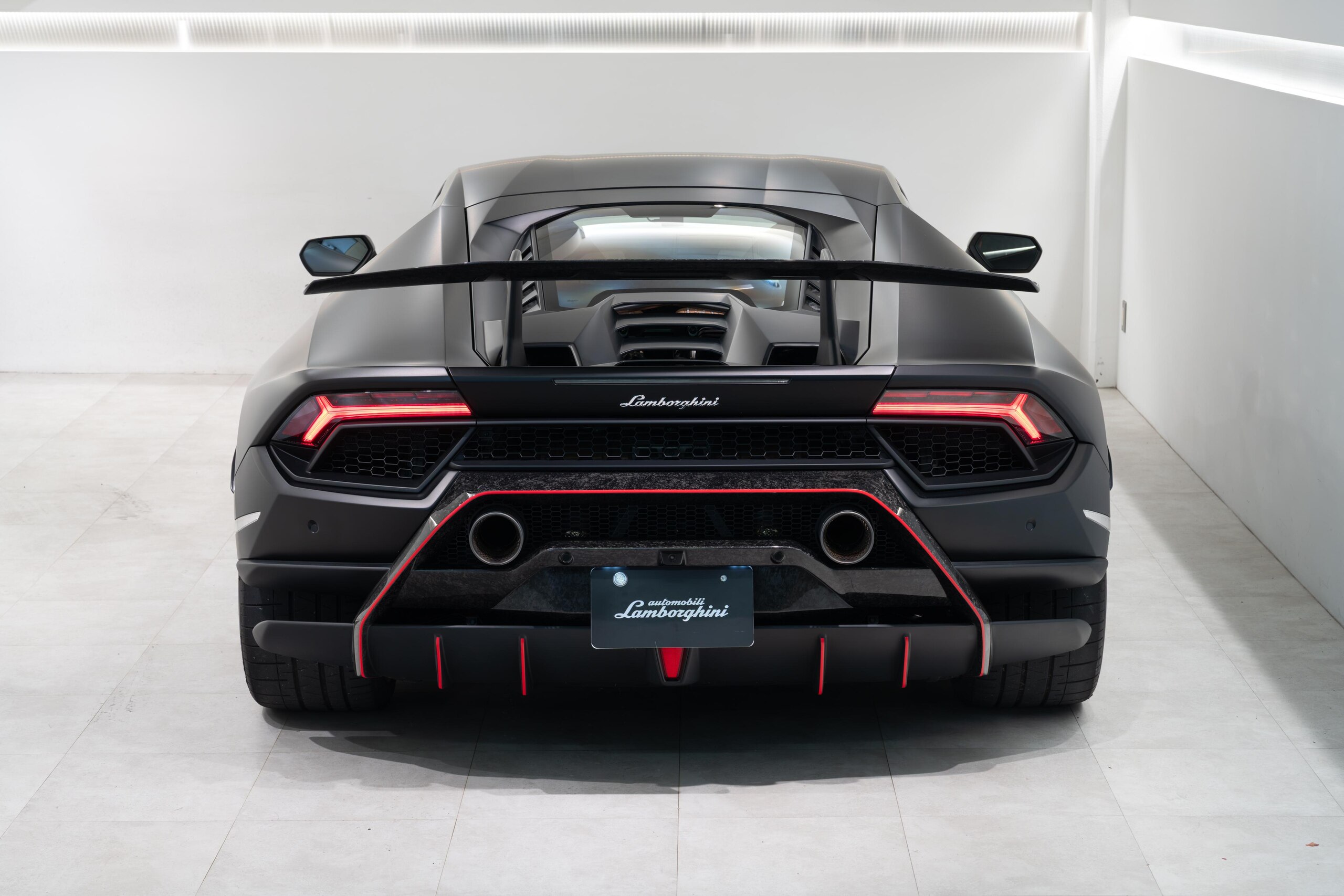 2018 Lamborghini Huracán Performante — Photo 16 / 25