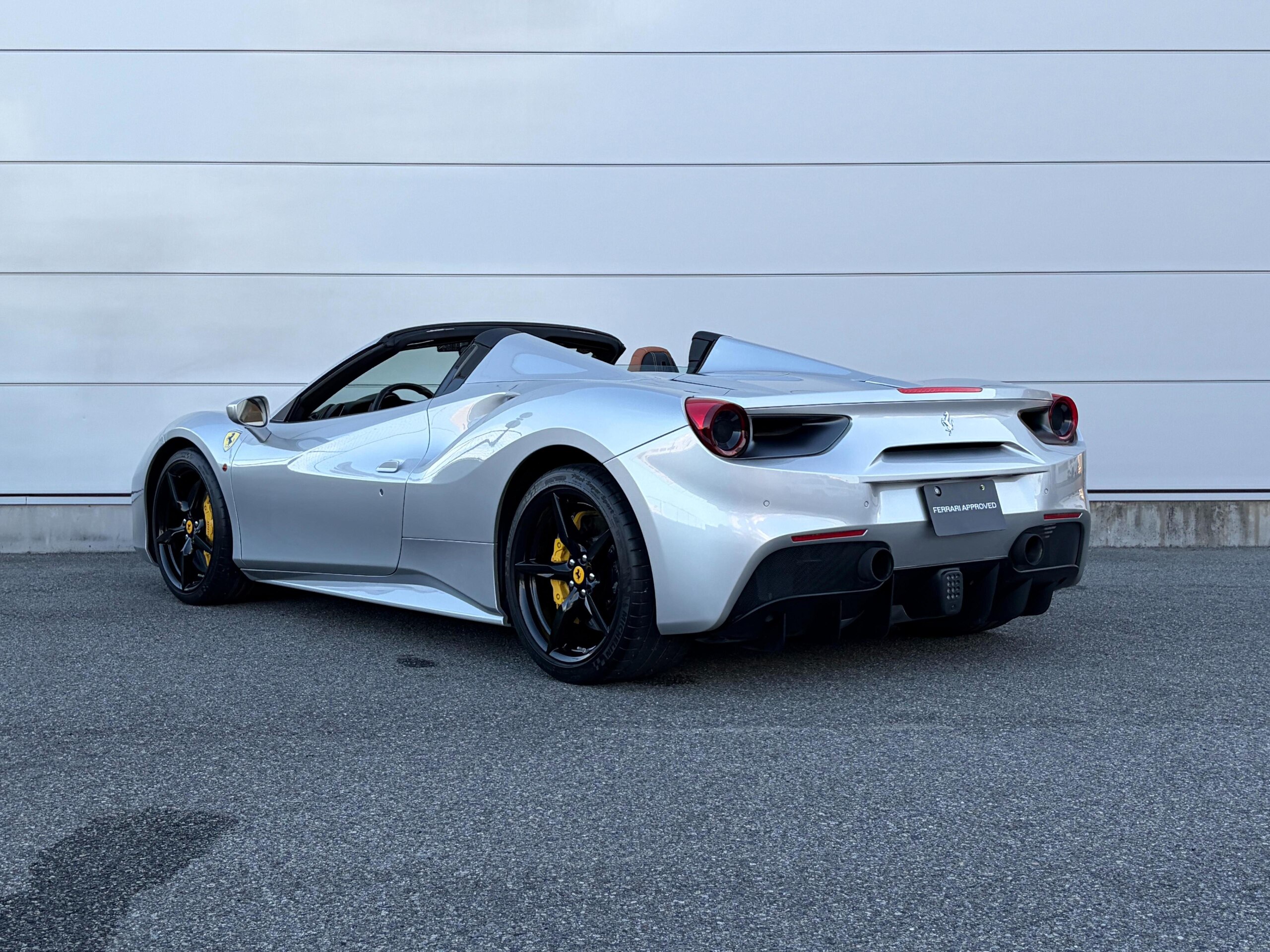 2018 Ferrari 488 Spider — Photo 10 / 26