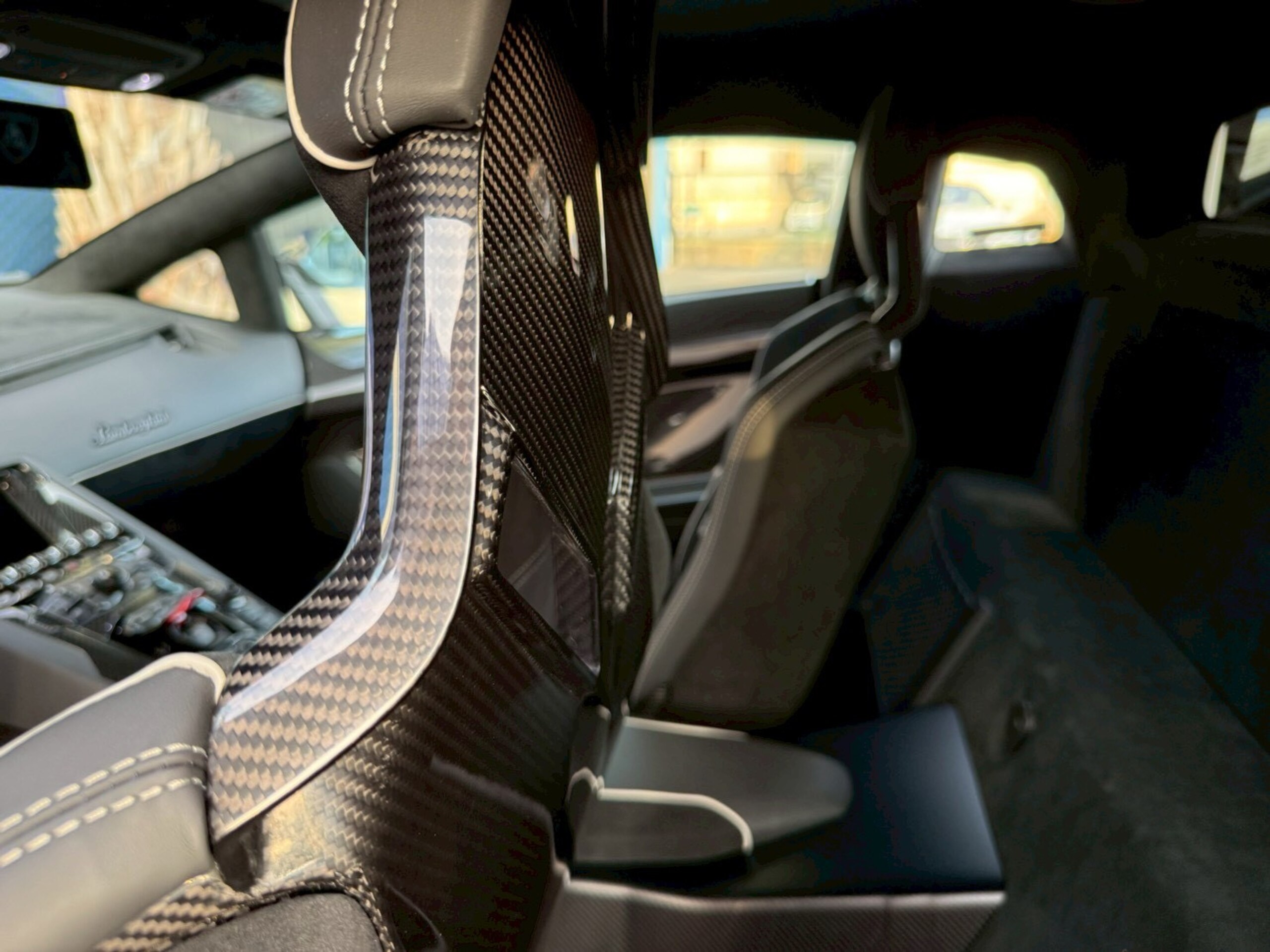 2019 Lamborghini Aventador SVJ — Photo 36 / 41