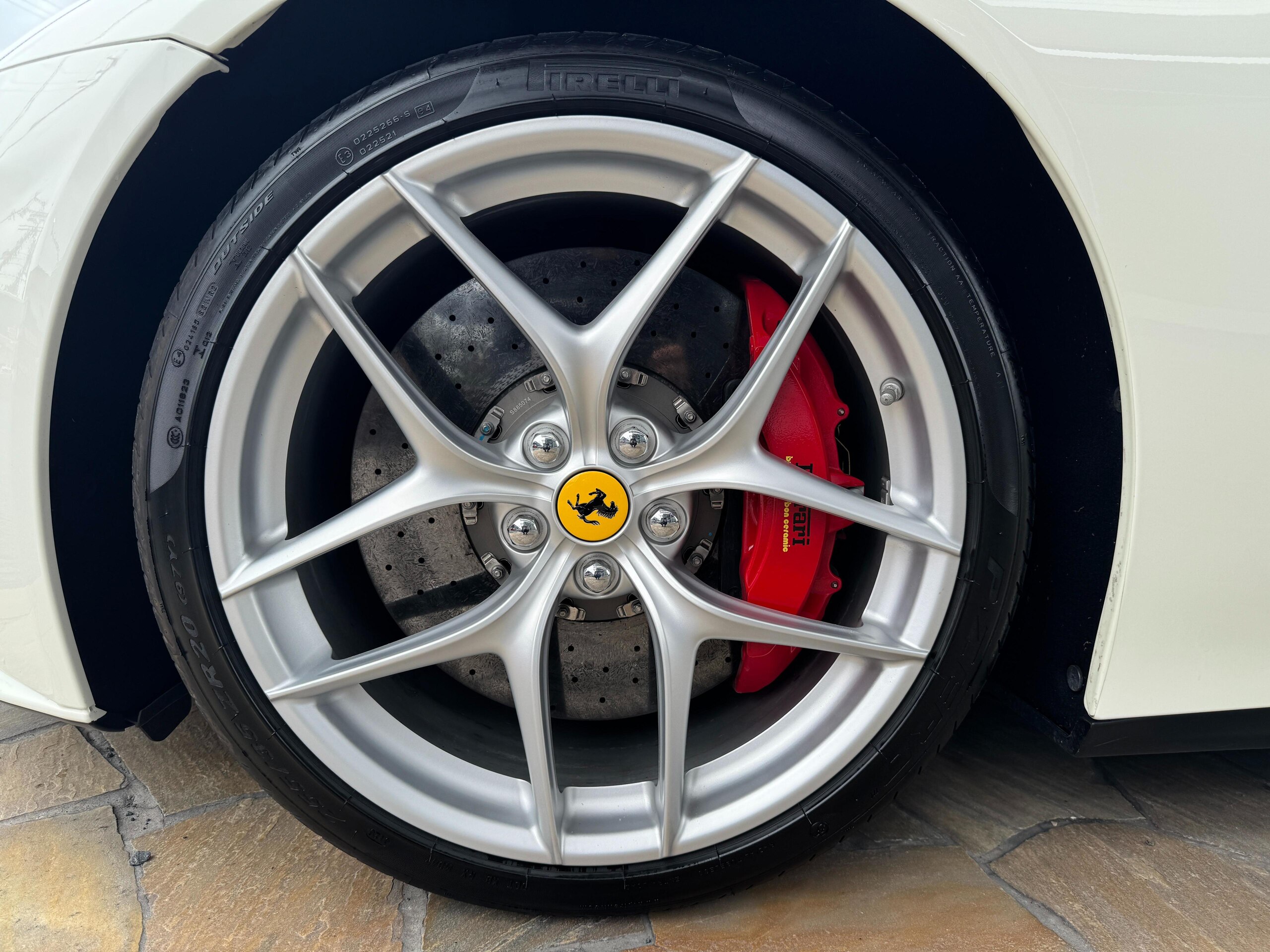 2014 Ferrari F12 Berlinetta — Photo 48 / 54