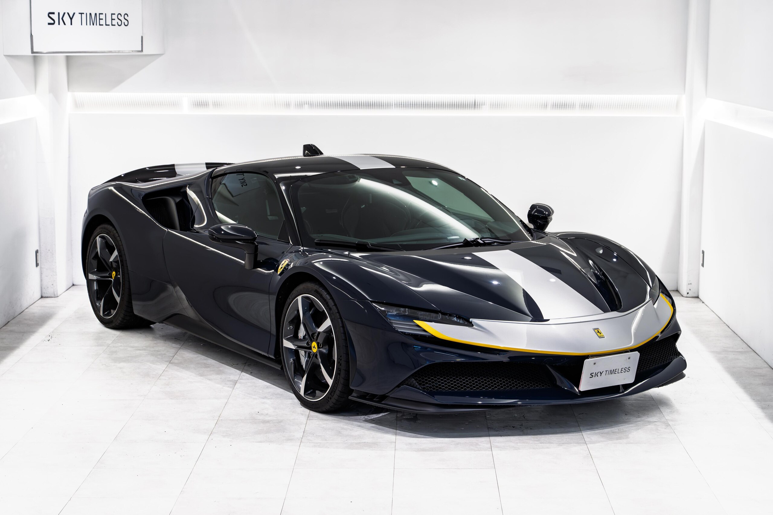 2021 Ferrari SF90 Stradale — Photo 11 / 38