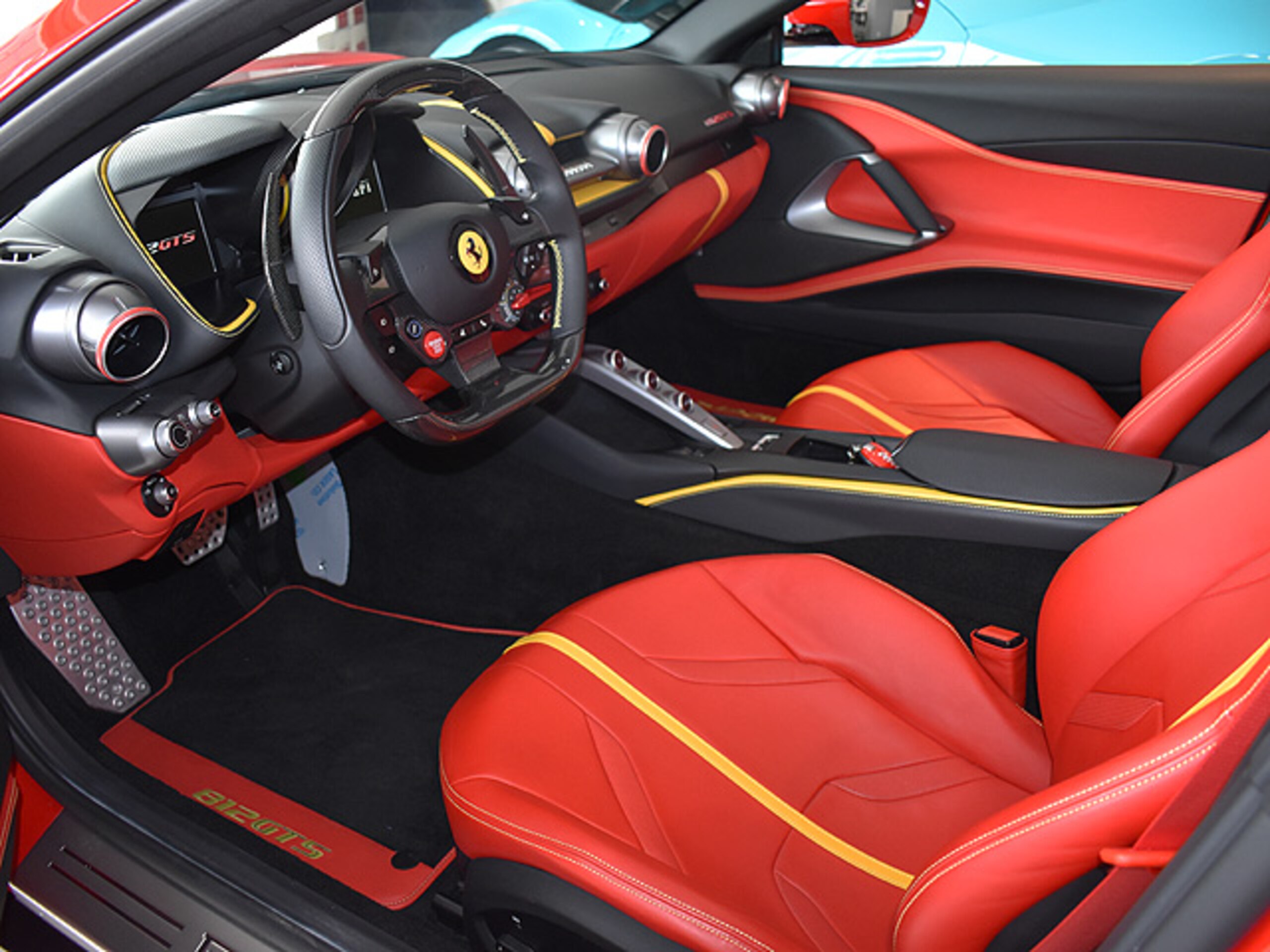 2021 Ferrari 812GTS — Photo 9 / 20