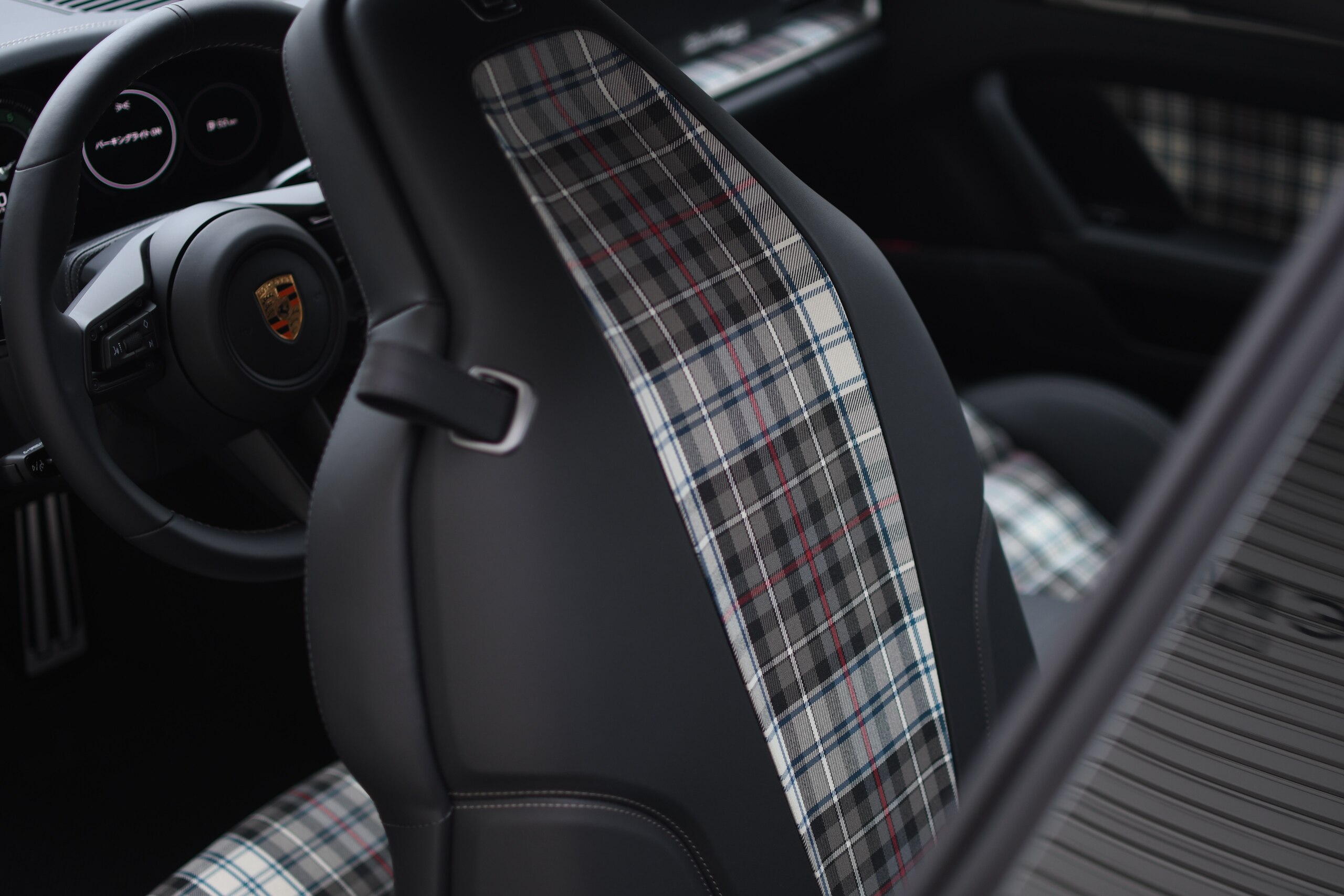 2025 Porsche 911 Turbo — Photo 26 / 44